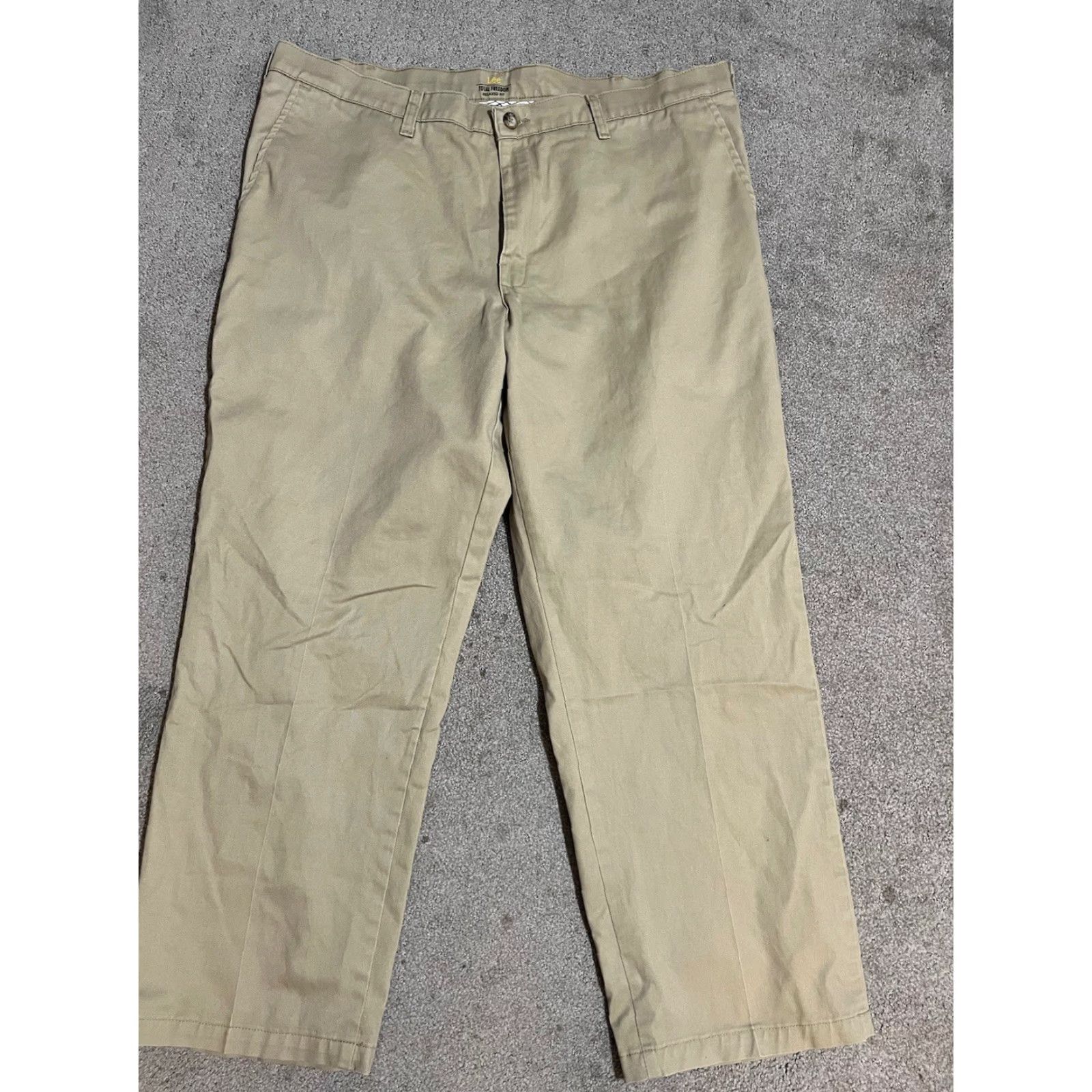 Lee Lee Pants Men 40x30 Beige Total Freedom Relaxed Fit Straight Leg Stretch Pants Size US 40 / EU 56 - 2 Thumbnail