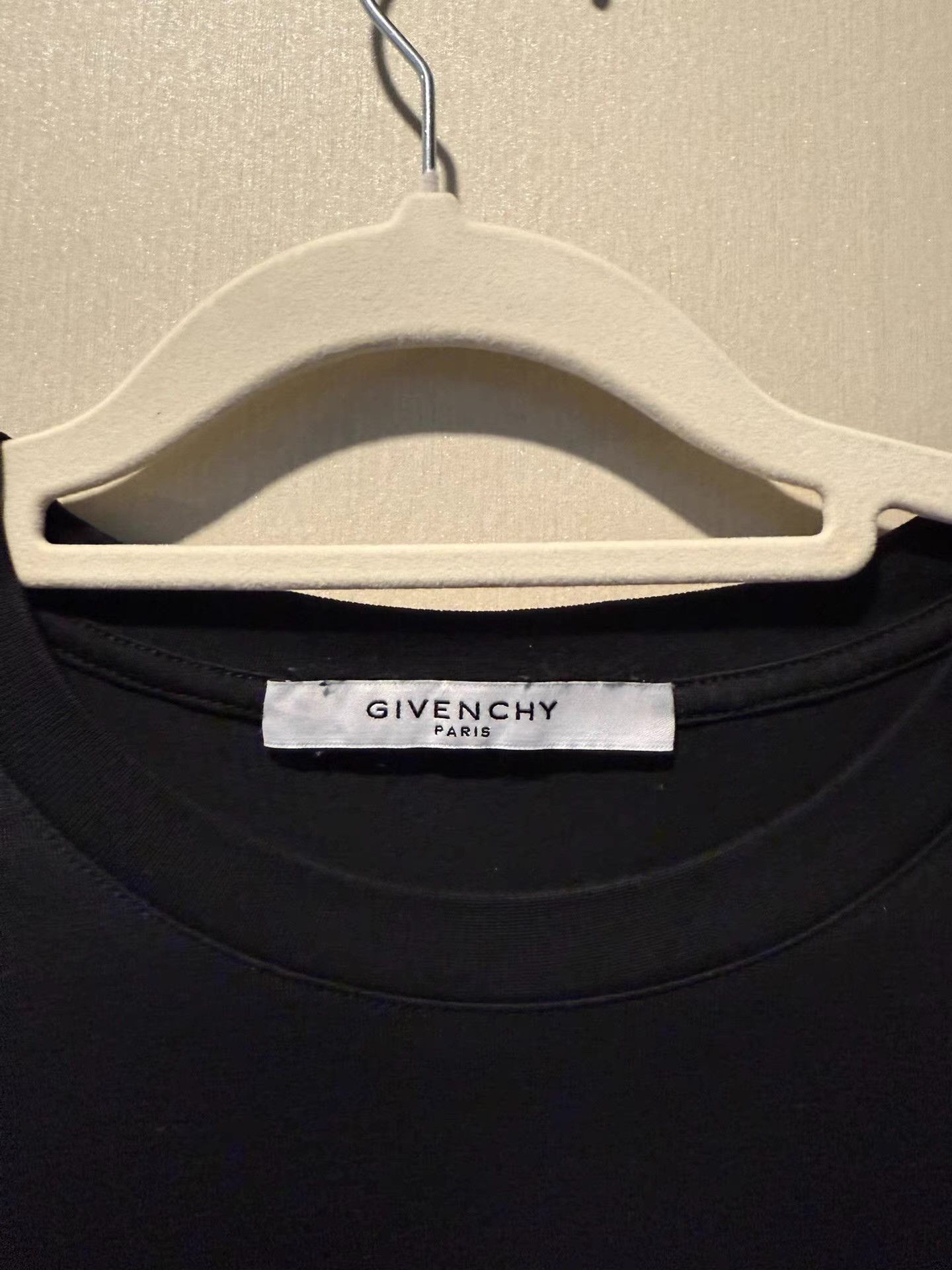 Givenchy Givenchy black short-sleeve T-shirt Q20 Size US L / EU 52-54 / 3 - 3 Thumbnail