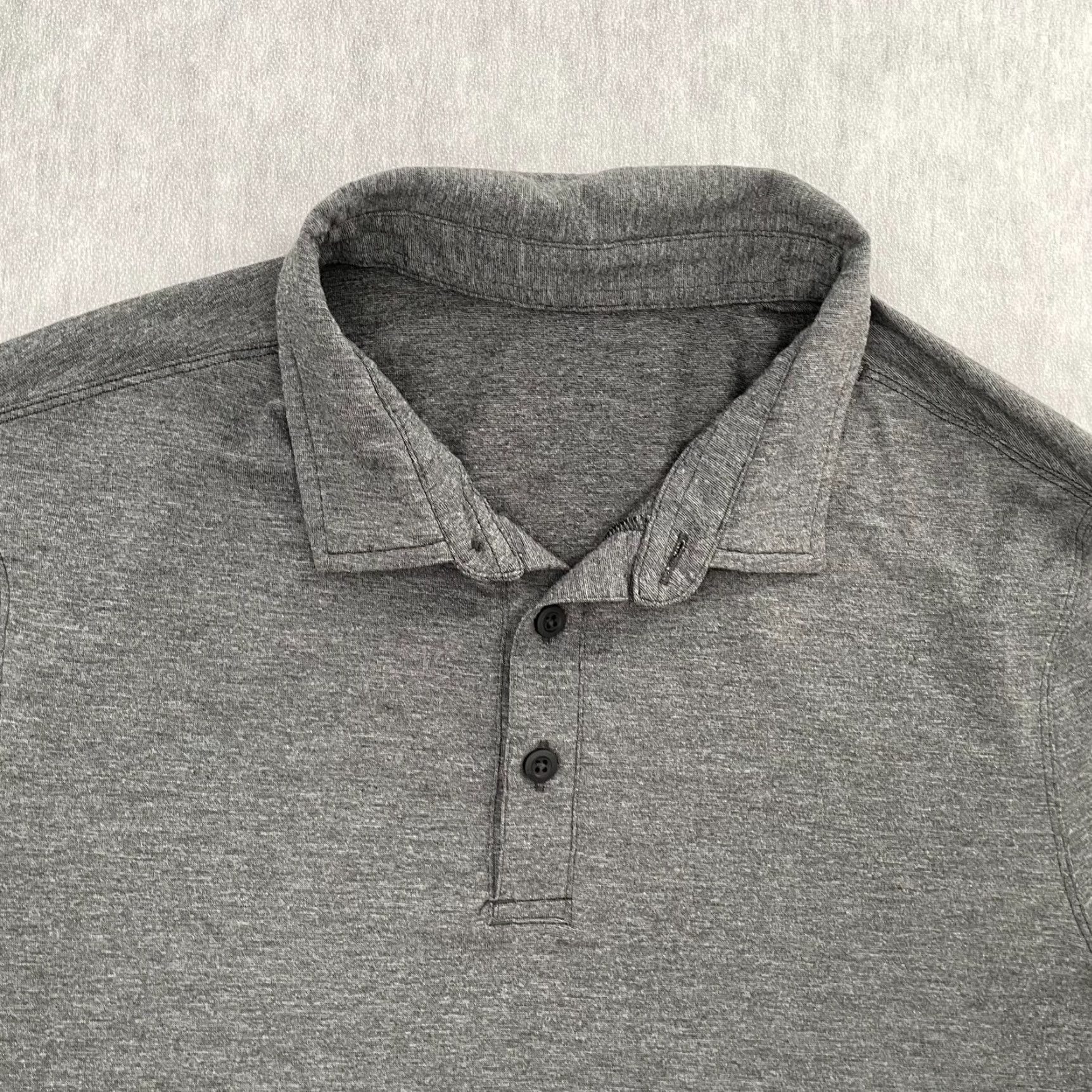 Lululemon Lululemon Tech Polo Shirt Mens Medium Short Sleeve Grey Logo Button Pullover Athletic M Size US M / EU 48-50 / 2 - 3 Thumbnail