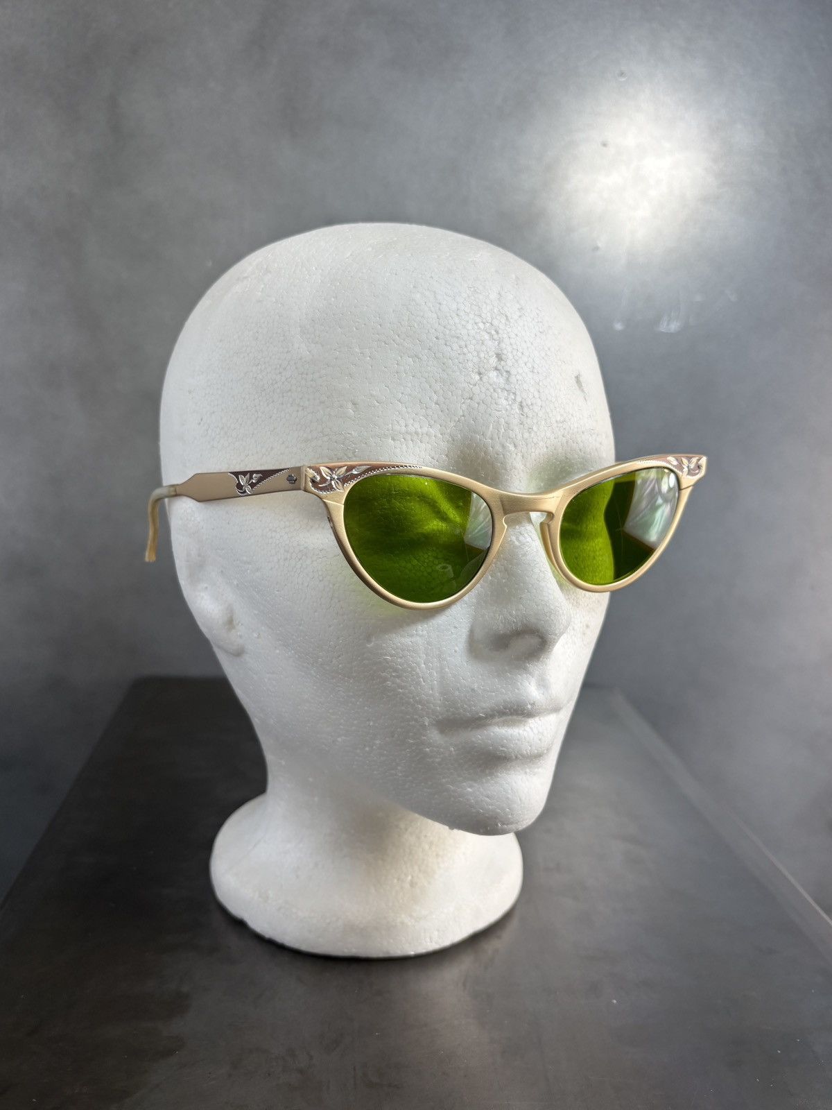 Vintage 1960s ArtCraft Sunglasses True Vintage Cat Eye Aluminum 1950 Size ONE SIZE - 6 Thumbnail