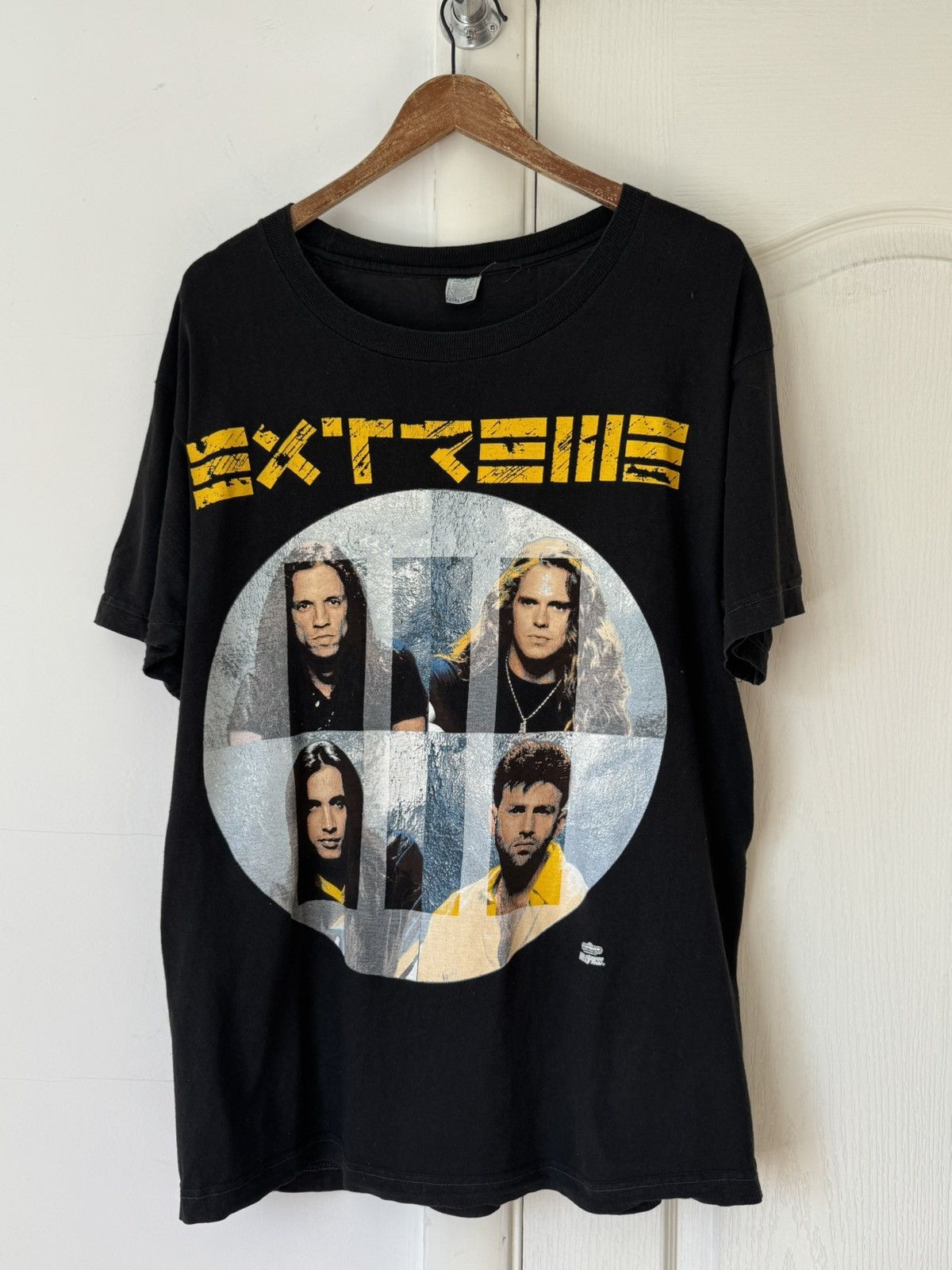 Band Tees Vintage 90s EXTREME Metal Rock Band Tee Duty Free Single Size US XL / EU 56 / 4 - 1 Thumbnail