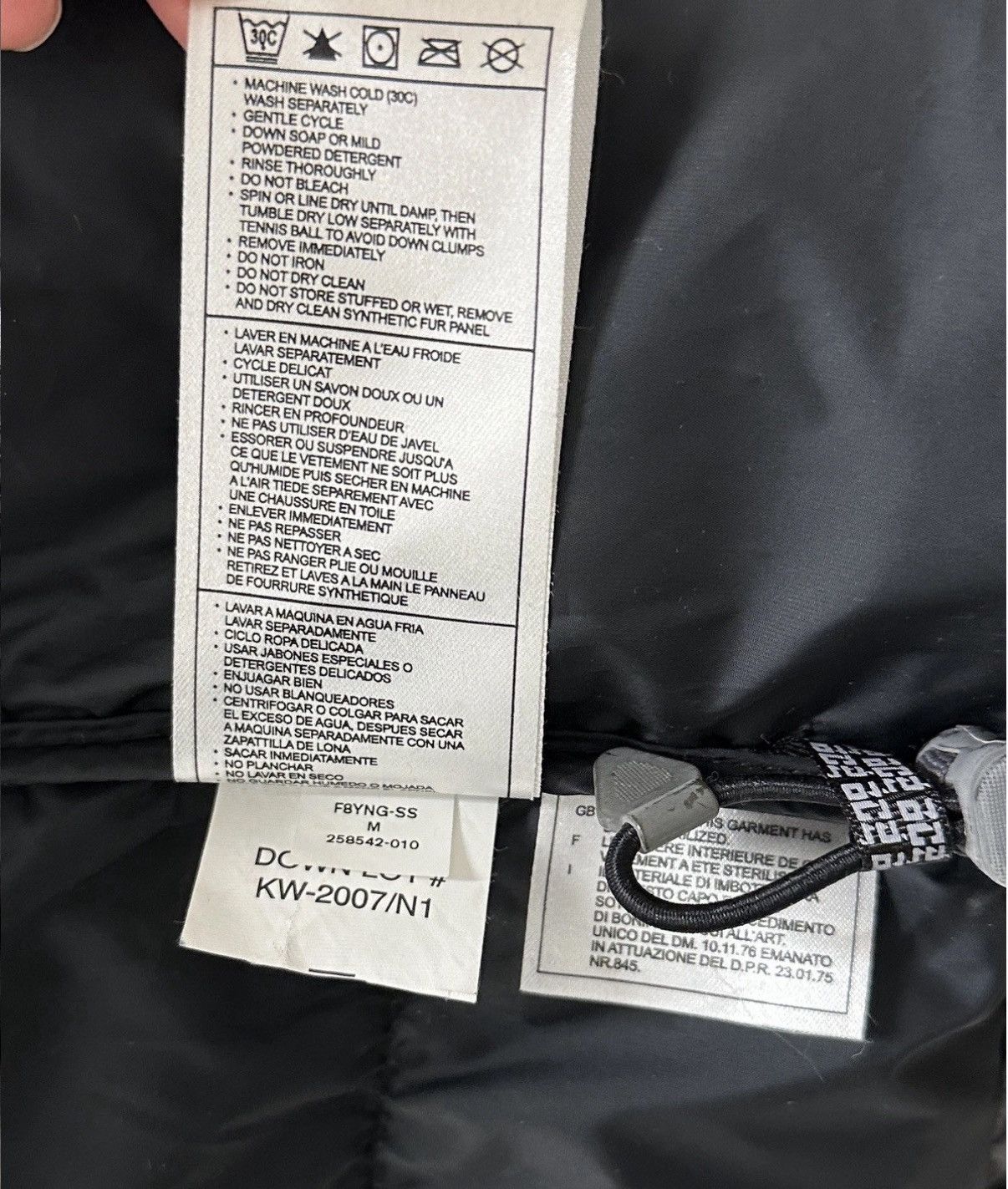 Nike ACG Vintage 2000s Nike ACG Layer 3 Down Puffer Vest Womens Size M / US 6-8 / IT 42-44 - 10 Thumbnail