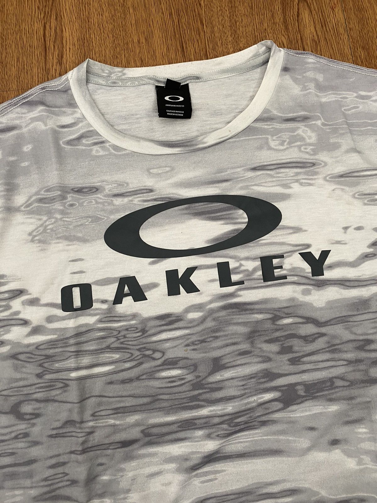 Oakley Oakley water pool Logo t-shirt Size US L / EU 52-54 / 3 - 2 Thumbnail