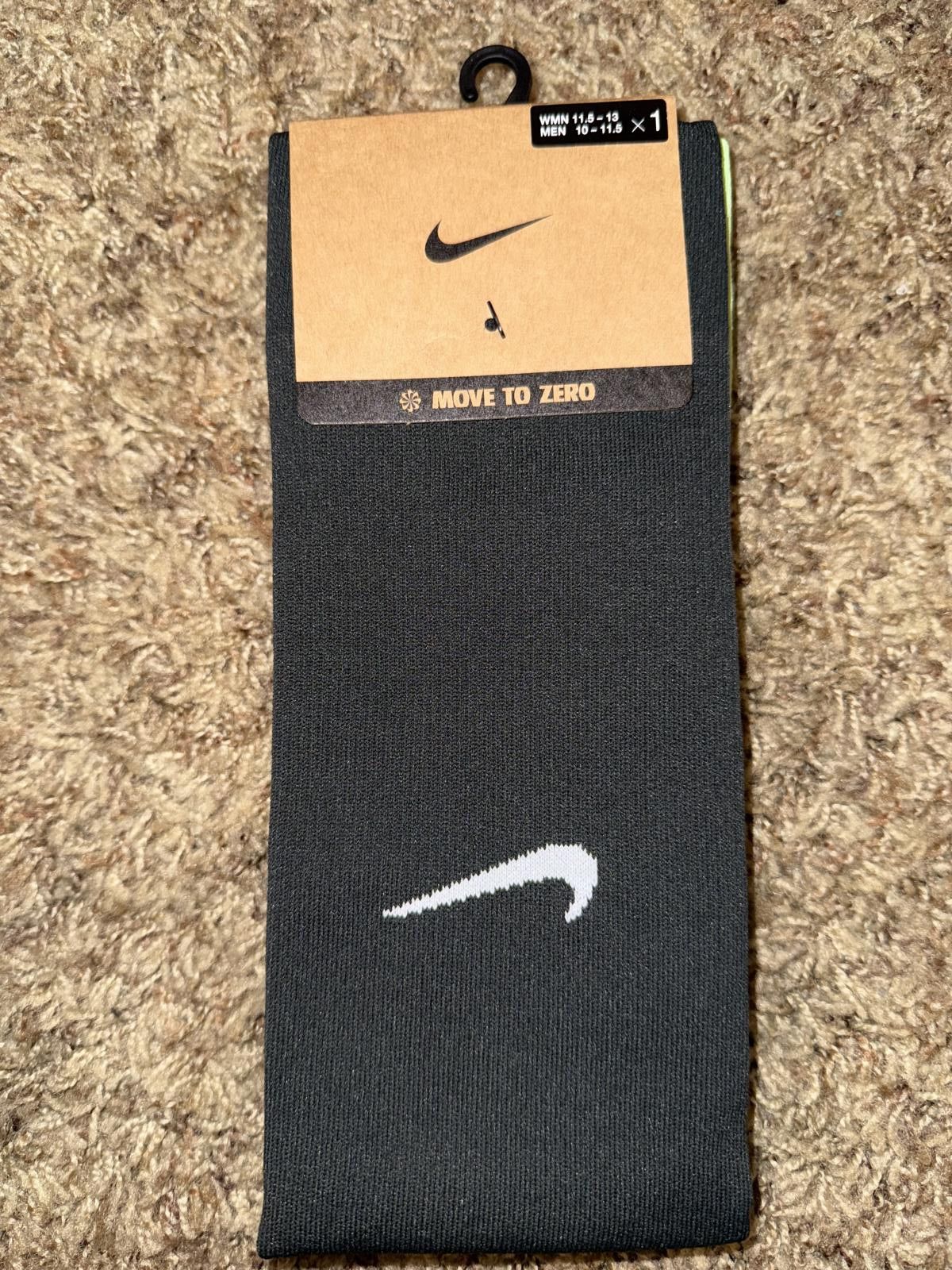 Nike Nike Men’s Australia 2025/26 Vapor Strike Knee-High Socks Sample Size ONE SIZE - 1 Thumbnail