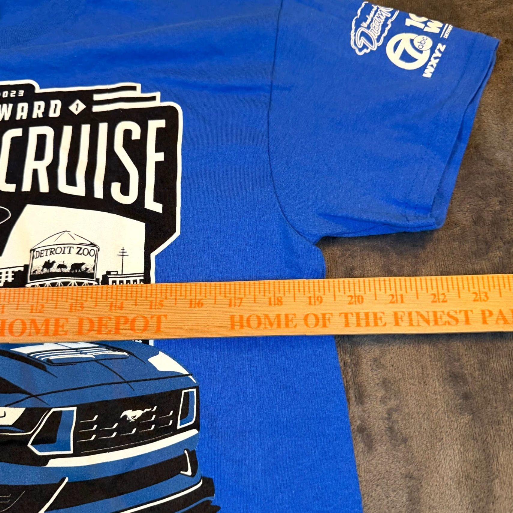 Gildan Gildan T-Shirt Mens Medium Blue Woodward Dream Cruise Ford Mustang Detroit 2023 Graphic Print Short Sleeve Crew Neck Shirt Size US M / EU 48-50 / 2 - 6 Thumbnail