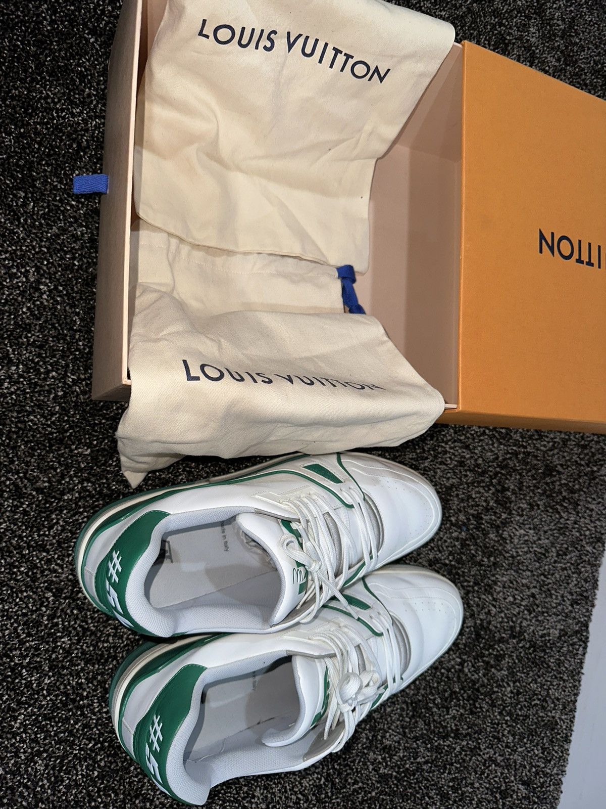 Louis Vuitton Louis Vuitton x Virgil Abloh LV Low Trainer OG Green SS19 Size US 10 / EU 43 - 10 Thumbnail