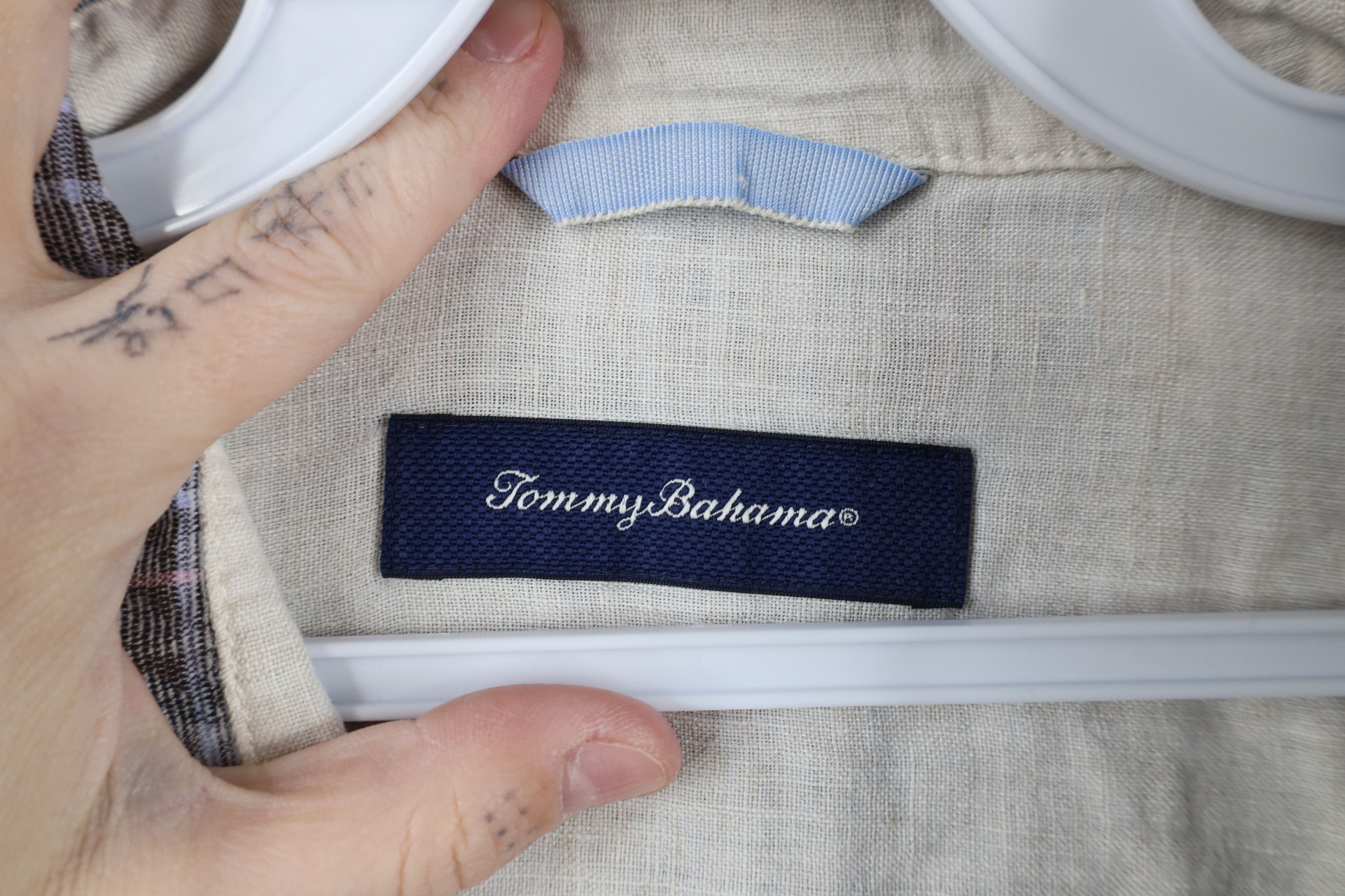 Tommy Bahama × Vintage Vintage Tommy Bahama Corduroy Collared Button Shirt Plaid Size US XXL / EU 58 / 5 - 10 Thumbnail