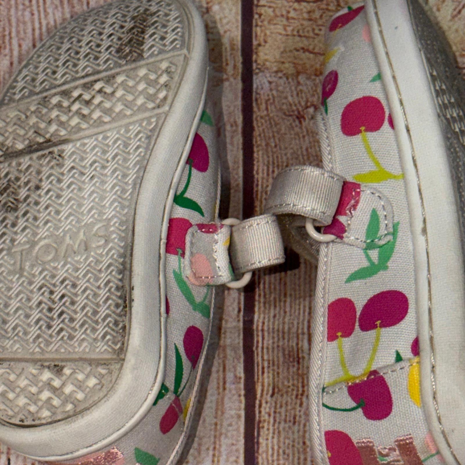 Toms TOMS Kids Cherry Print Mary Jane Shoes Size 6 Size US 6 / IT 36 - 6 Thumbnail
