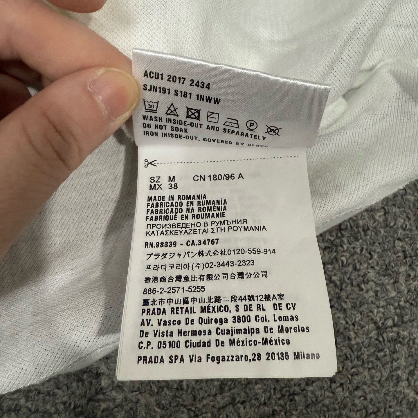 Prada Prada White Blue Short-Sleeve Polo Shirt Size US M / EU 48-50 / 2 - 5 Thumbnail