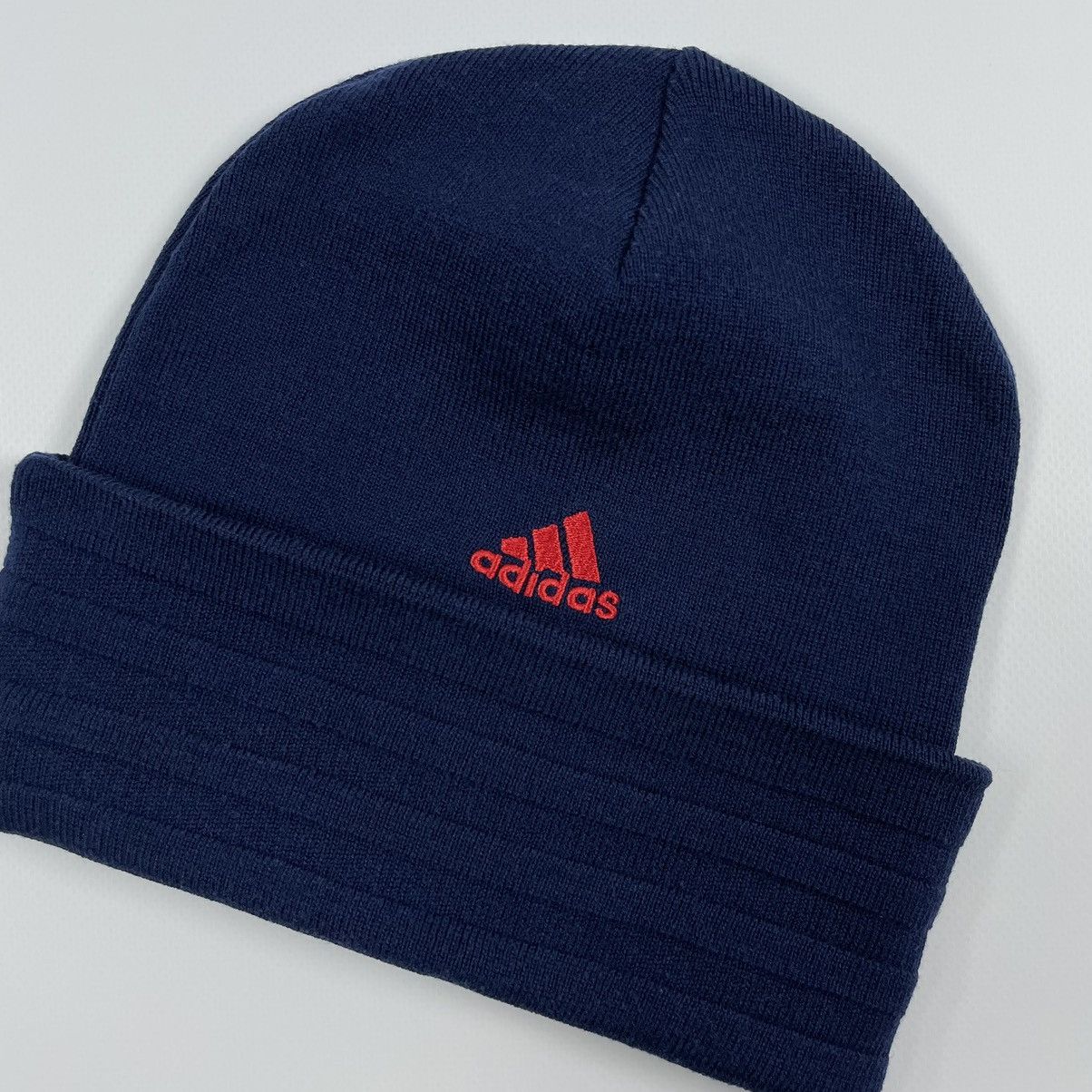 Adidas Vintage ADIDAS MANCHESTER UNITED FC soccer skull beanie hat Size ONE SIZE - 5 Thumbnail