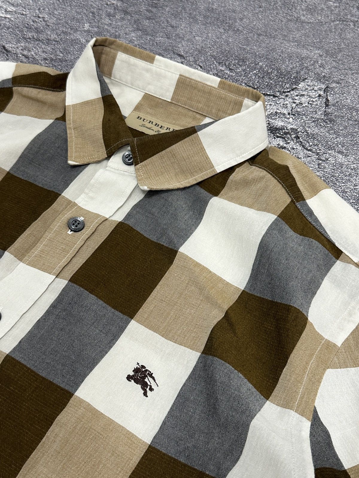 Burberry Burberry London England Large Check Cotton Linen Shirt XL Size US XL / EU 56 / 4 - 6 Thumbnail