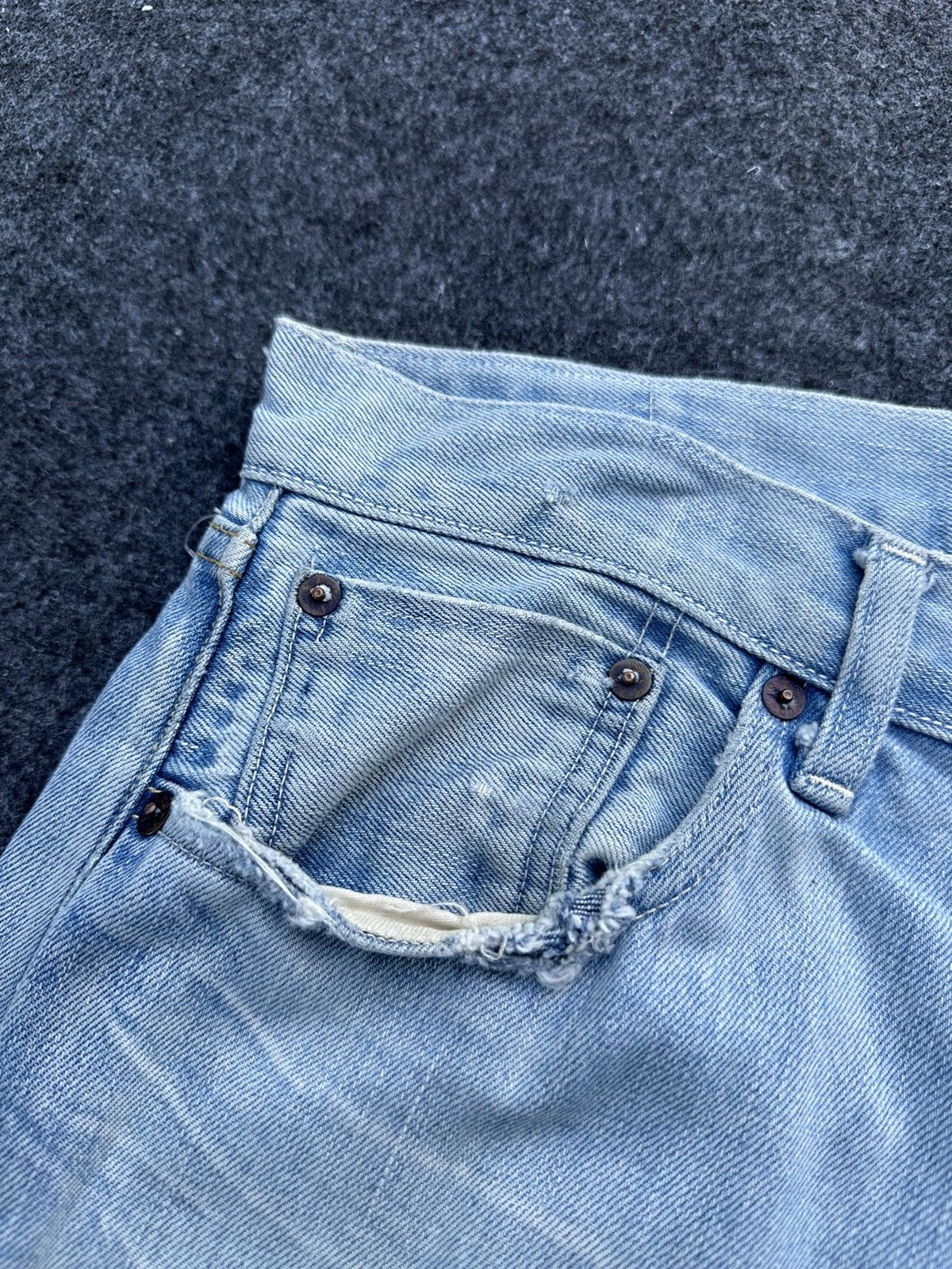 Levi's Vintage Levis 501 LVC Japan Distressed Denim 32x31 D49 Size US 32 / EU 48 - 9 Thumbnail