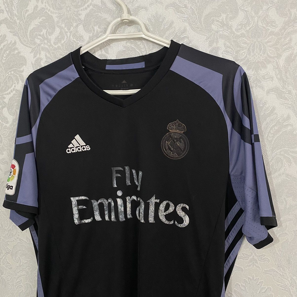 Adidas Adidas Real Madrid 2016/2017 3rd Third Away Soccer Jersey Size US M / EU 48-50 / 2 - 2 Thumbnail
