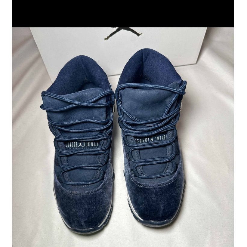 Jordan Brand × Nike Size 7.5 Air Jordan 11 Retro Midnight Navy Velvet Women's Size US 7.5 / IT 37.5 - 4 Thumbnail