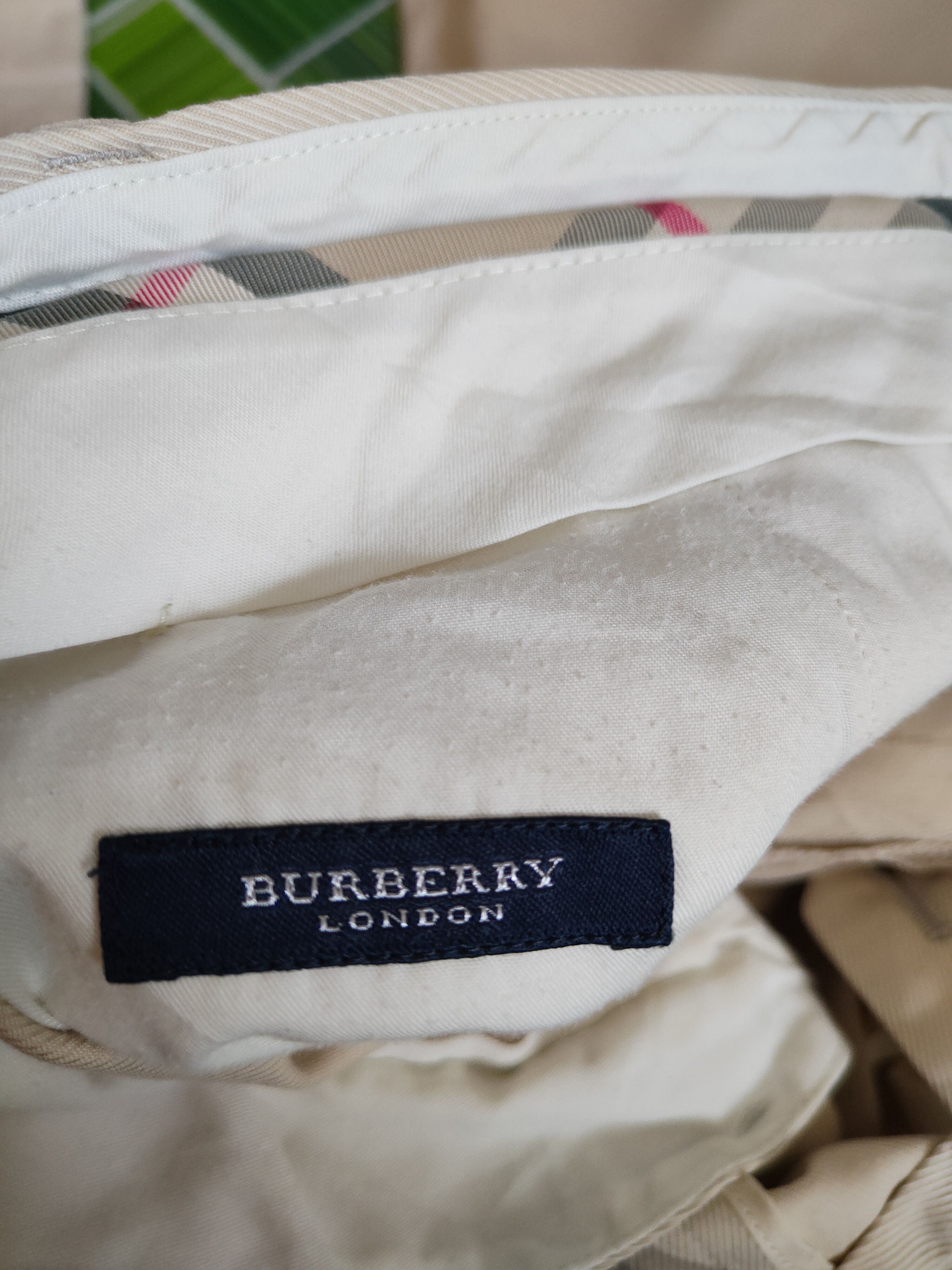 Burberry Burberry Beige Trousers Chino Pants N#S3030 Size US 36 / EU 52 - 14 Thumbnail