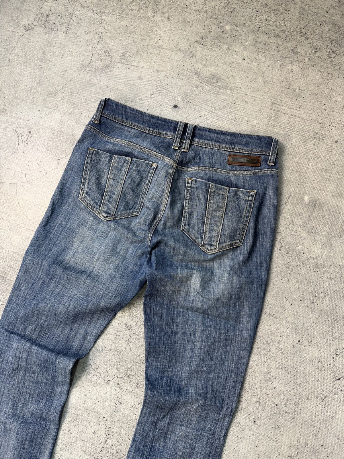 Burberry Crazy Slim fit Burberry Brit jeans Size US 32 / EU 48 - 2 Thumbnail