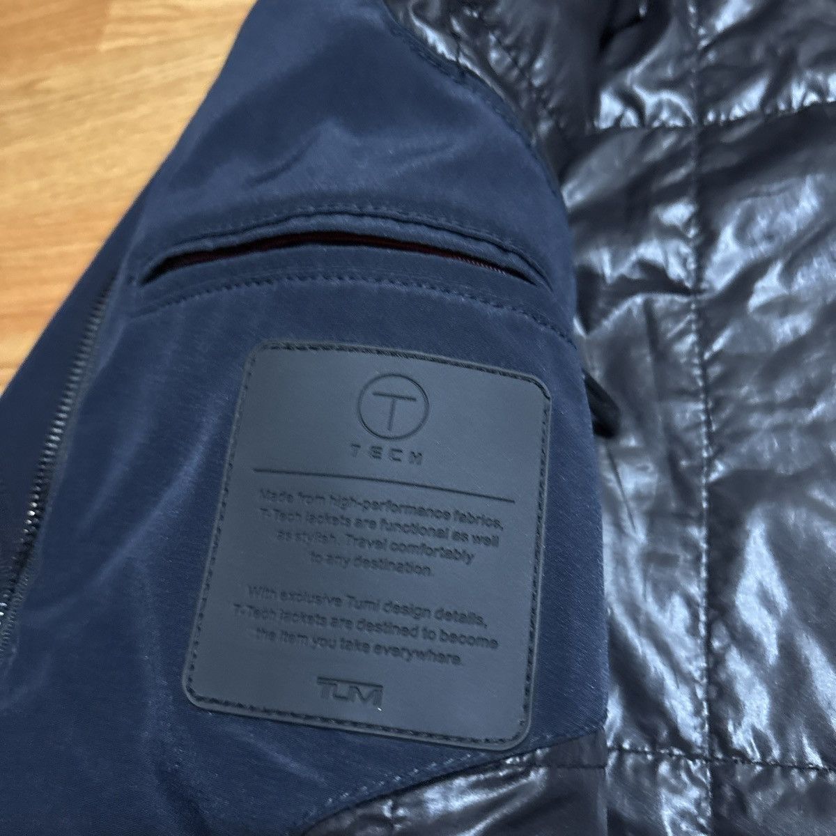 Tumi Tumi T-Tech Jacket Men's Medium Hooded Packable Size US M / EU 48-50 / 2 - 5 Thumbnail
