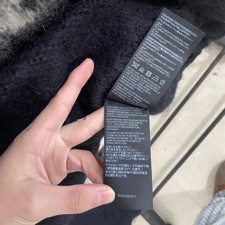 Saint Laurent Paris Saint Laurent Paris 22fw letter logo sweater-2506 Size US S / EU 44-46 / 1 - 5 Thumbnail