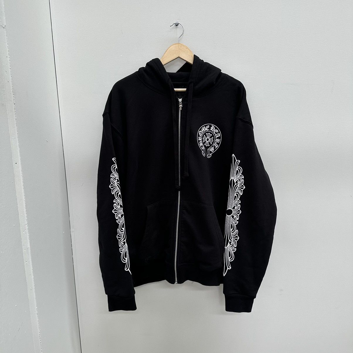 Chrome Hearts Chrome Hearts Horseshoe Floral Cross Sleeve