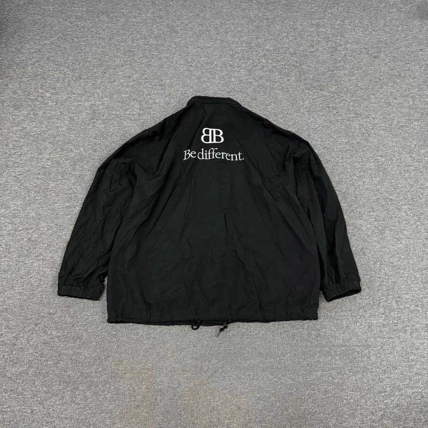 Balenciaga Balenciaga Be Different Single. Size US XS / EU 42 / 0 - 2 Thumbnail