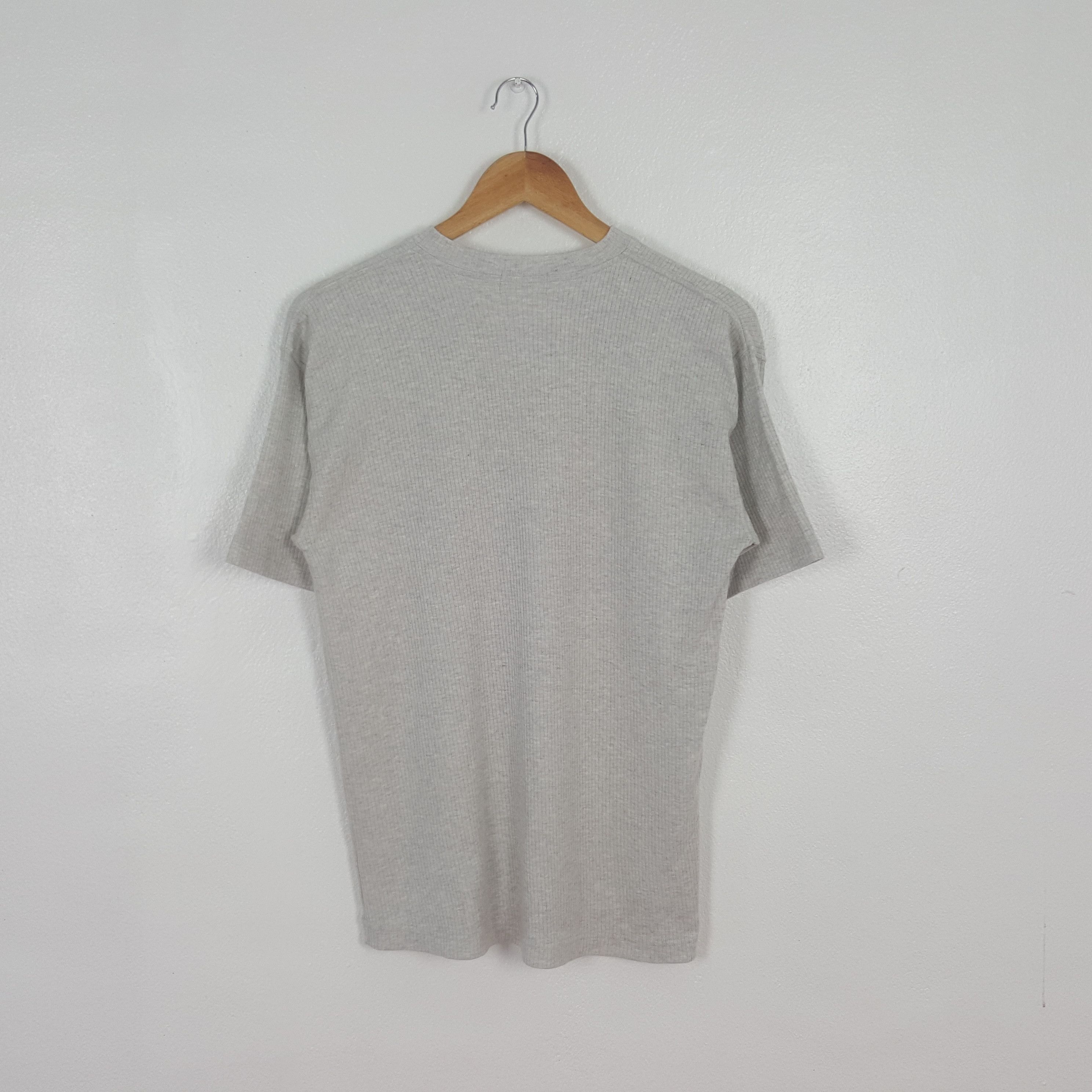 Yves Saint Laurent Vintage Yves Saint Laurent Designer Tshirt C312N44 Size US M / EU 48-50 / 2 - 3 Thumbnail