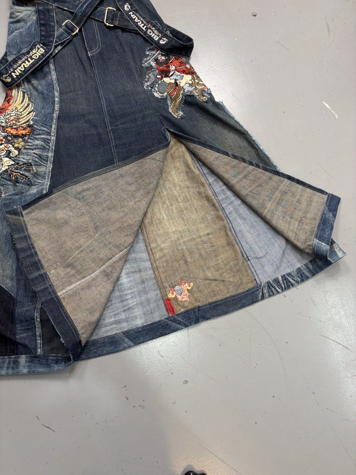 Japanese Brand Vintage Japanese embroidered reworked nomad denim skirt Size 28" / US 6 / IT 42 - 11 Thumbnail