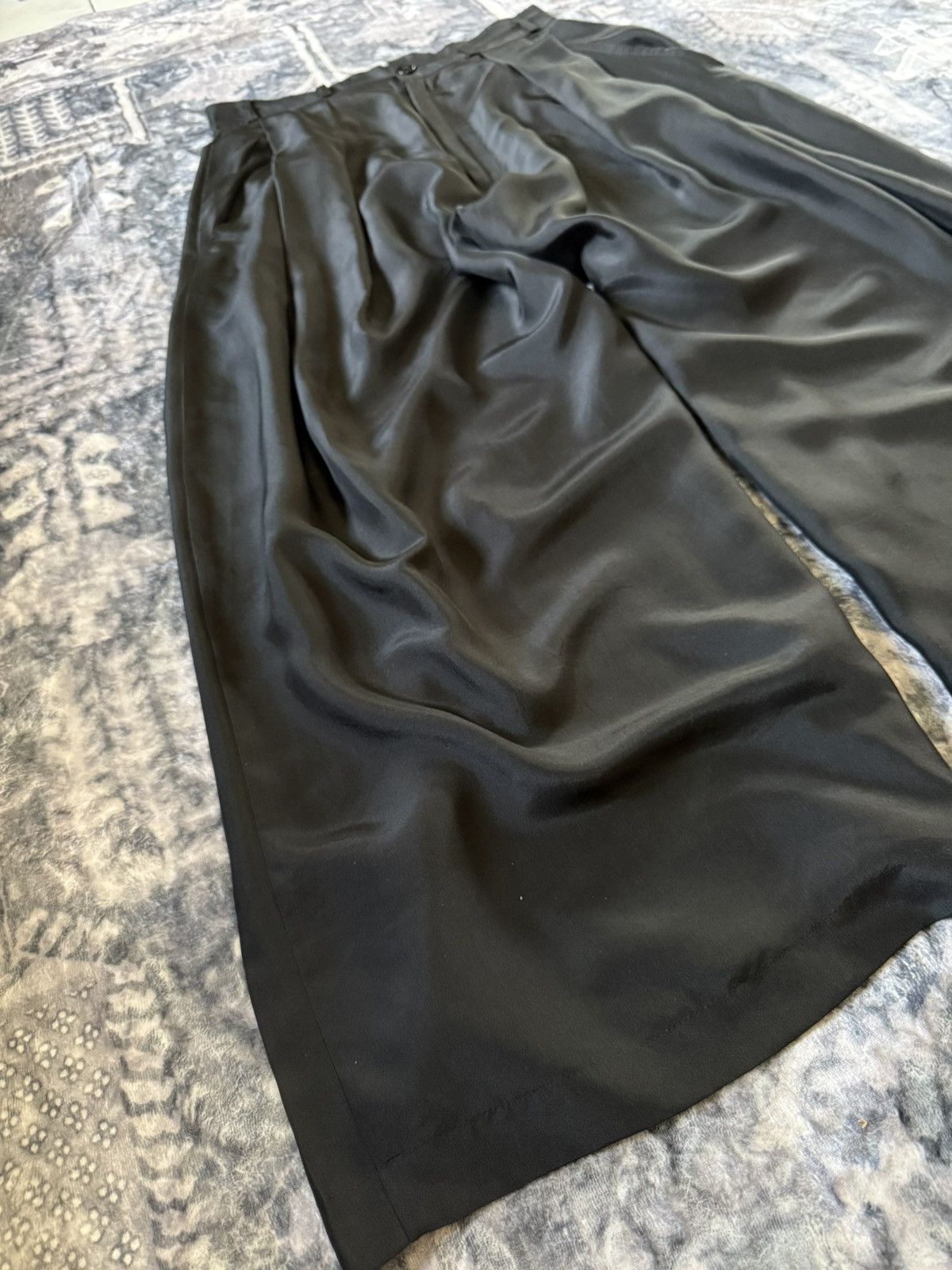 Yohji Yamamoto S/S 04 YOHJI YAMAMOTO Pleated Wide Leg Black Silk Pants Size US 30 / EU 46 - 7 Thumbnail