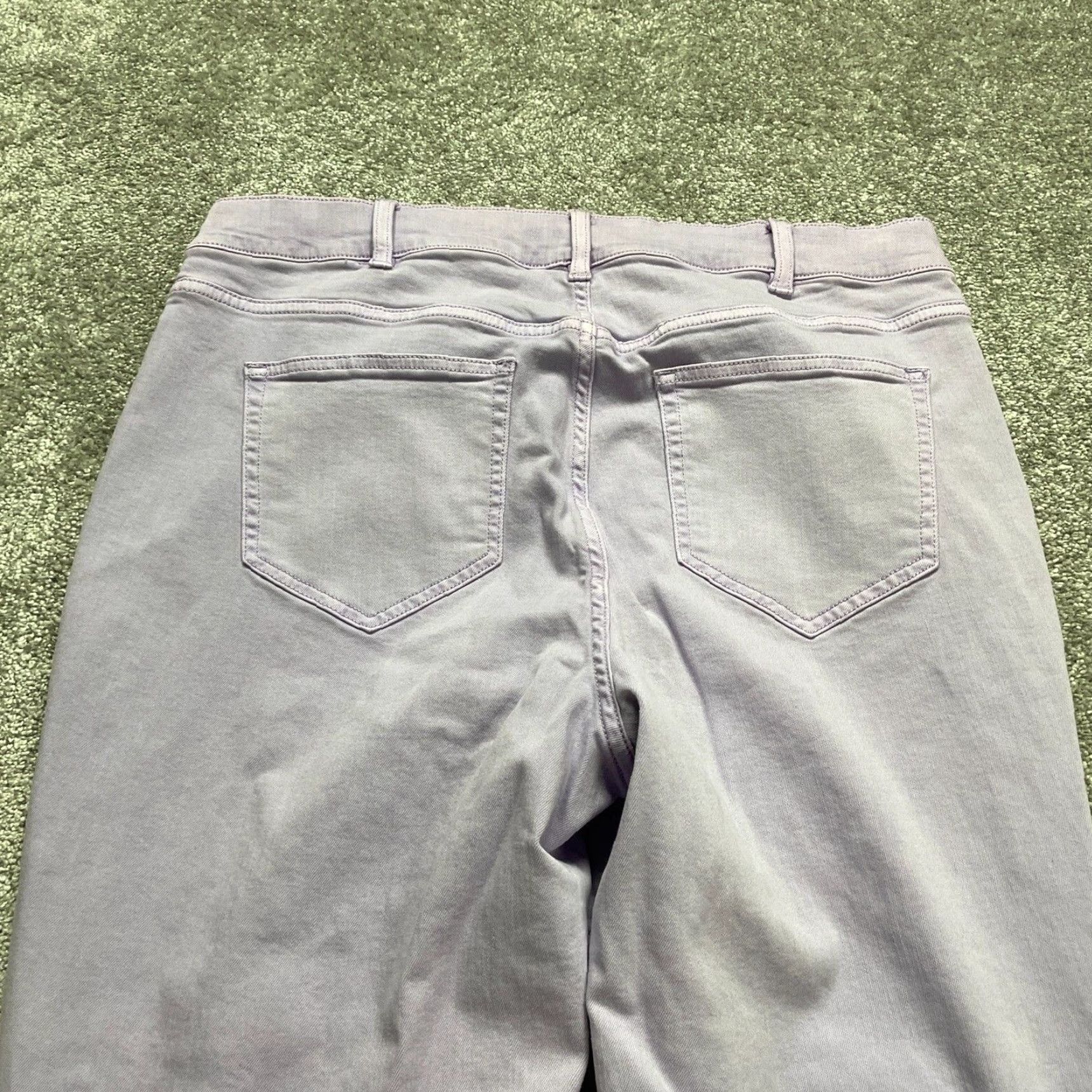 Lands' End Lands' End Jeans Women 18 Purple High Rise Slim Straight 26.5 Inseam 36 Waist 5-Pocket Denim Brand: Lands' End Jeans Women Size 40" / US 18 - 3 Thumbnail