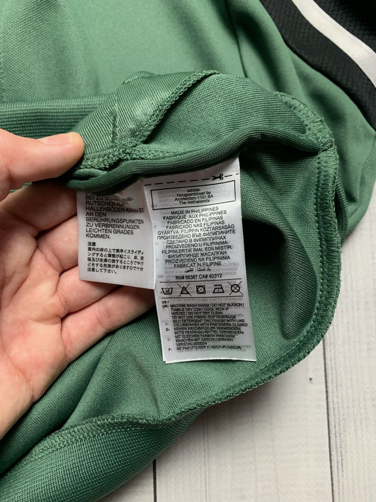 Adidas × Vintage Adidas Celtic green soccer jacket size M striped Size US M / EU 48-50 / 2 - 4 Thumbnail