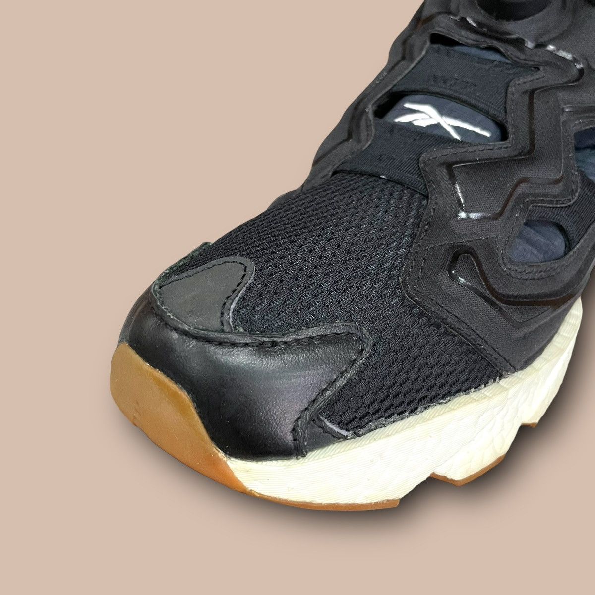 Reebok Reebok InstaPump Fury x Boost 'Black Gum Size US 9.5 / EU 42-43 - 15 Thumbnail