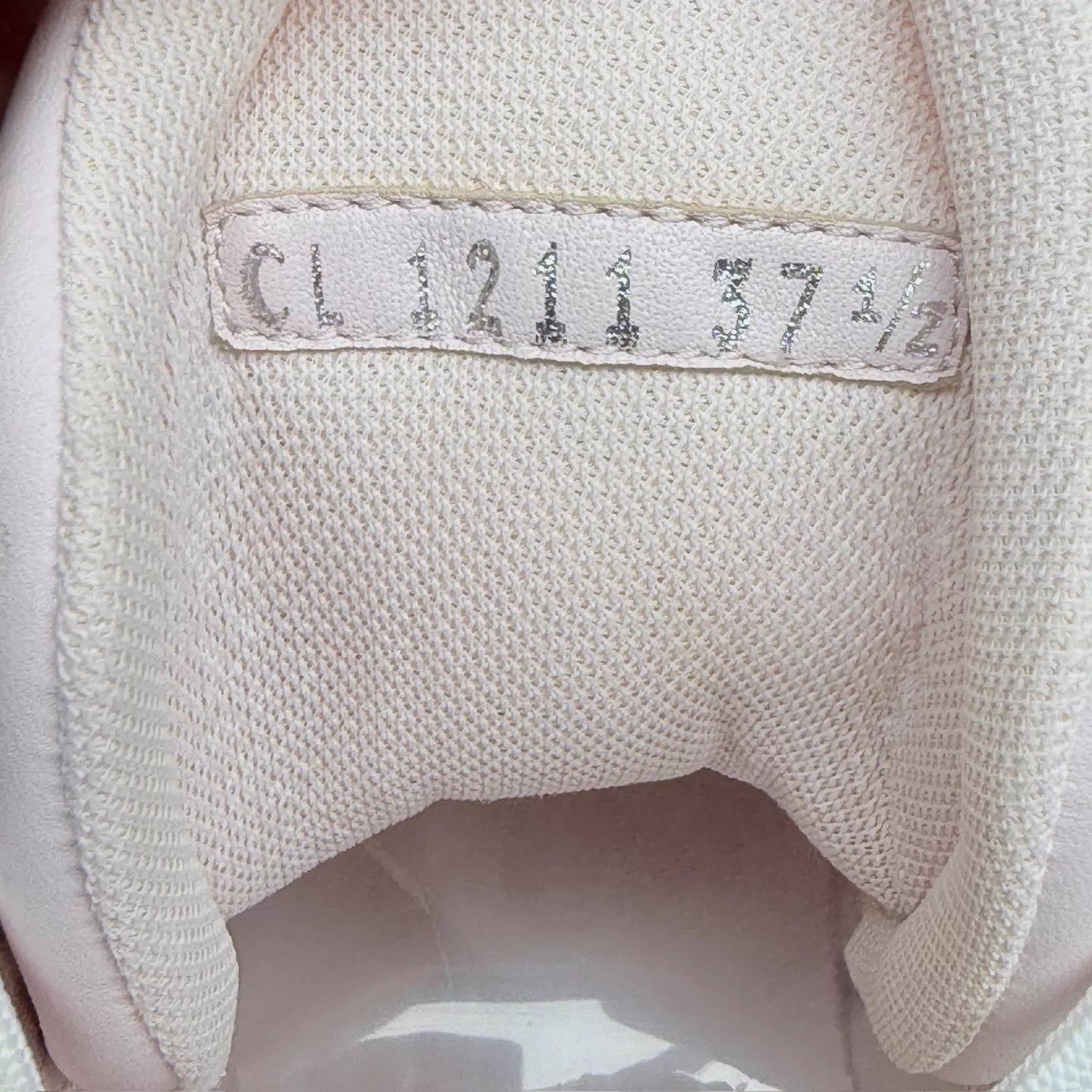 Louis Vuitton LV Arch Pink White Gradient Dad Sneaker 37.5 95N Size US 7 / IT 37 - 7 Thumbnail
