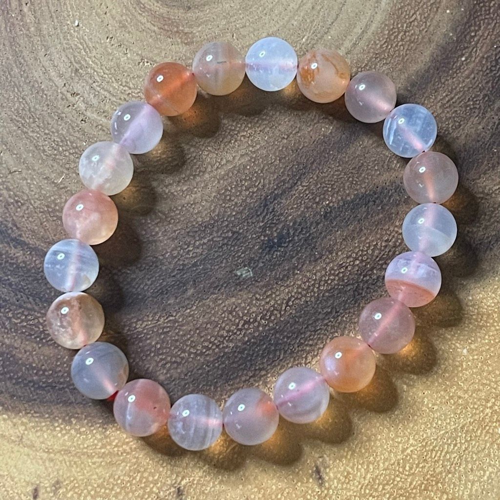 Other Yuan yuan Agate bracelet striped layers light rainbow colors stretch 10mm 7.5” natural crystal Size ONE SIZE - 20 Thumbnail