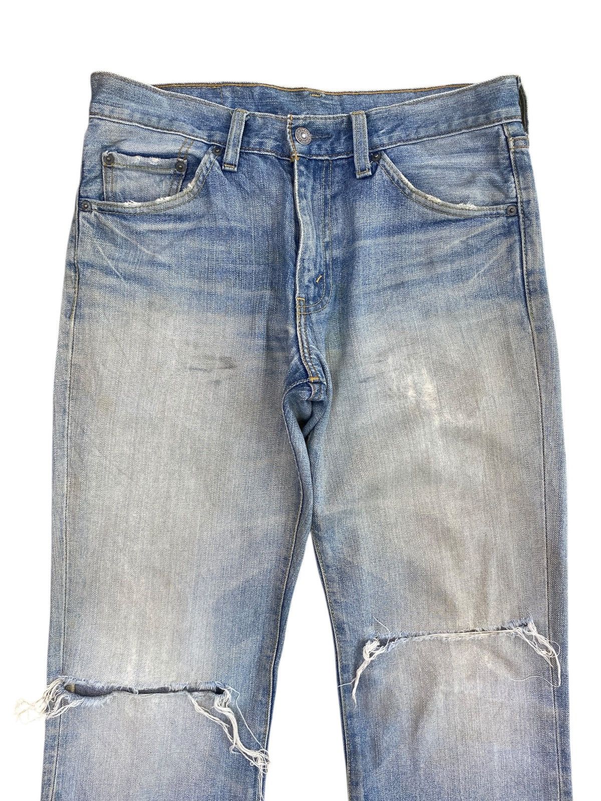 Levi's Vintage Levi’s Ripped Faded Wash Style Flare Jeans Size US 32 / EU 48 - 2 Thumbnail
