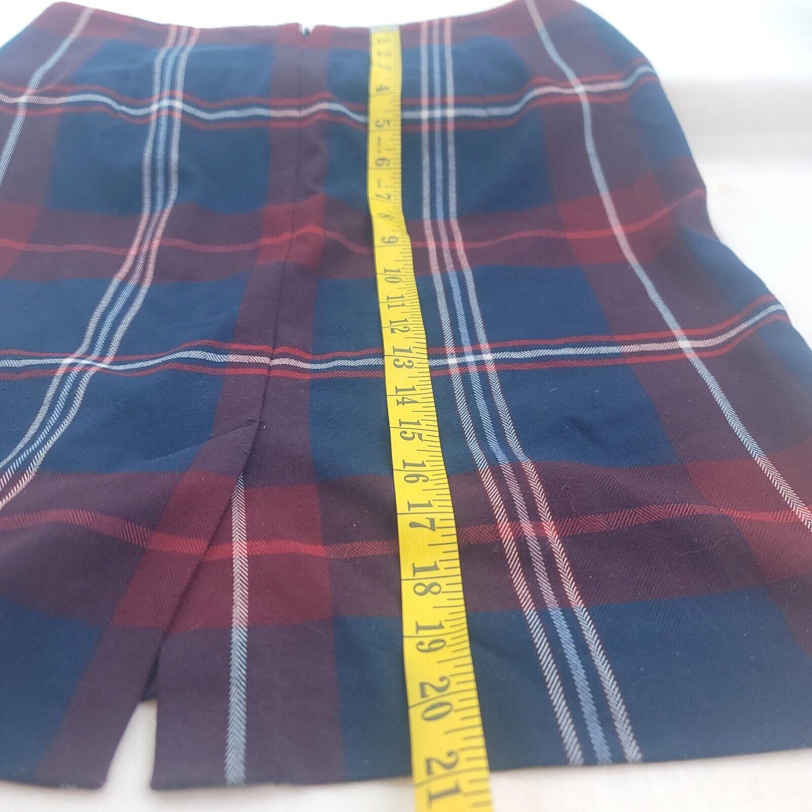 Tommy Hilfiger Tommy Hilfiger Size 2 Red White Blue Plaid Skirt Size 26" / US 2 / IT 38 - 9 Thumbnail