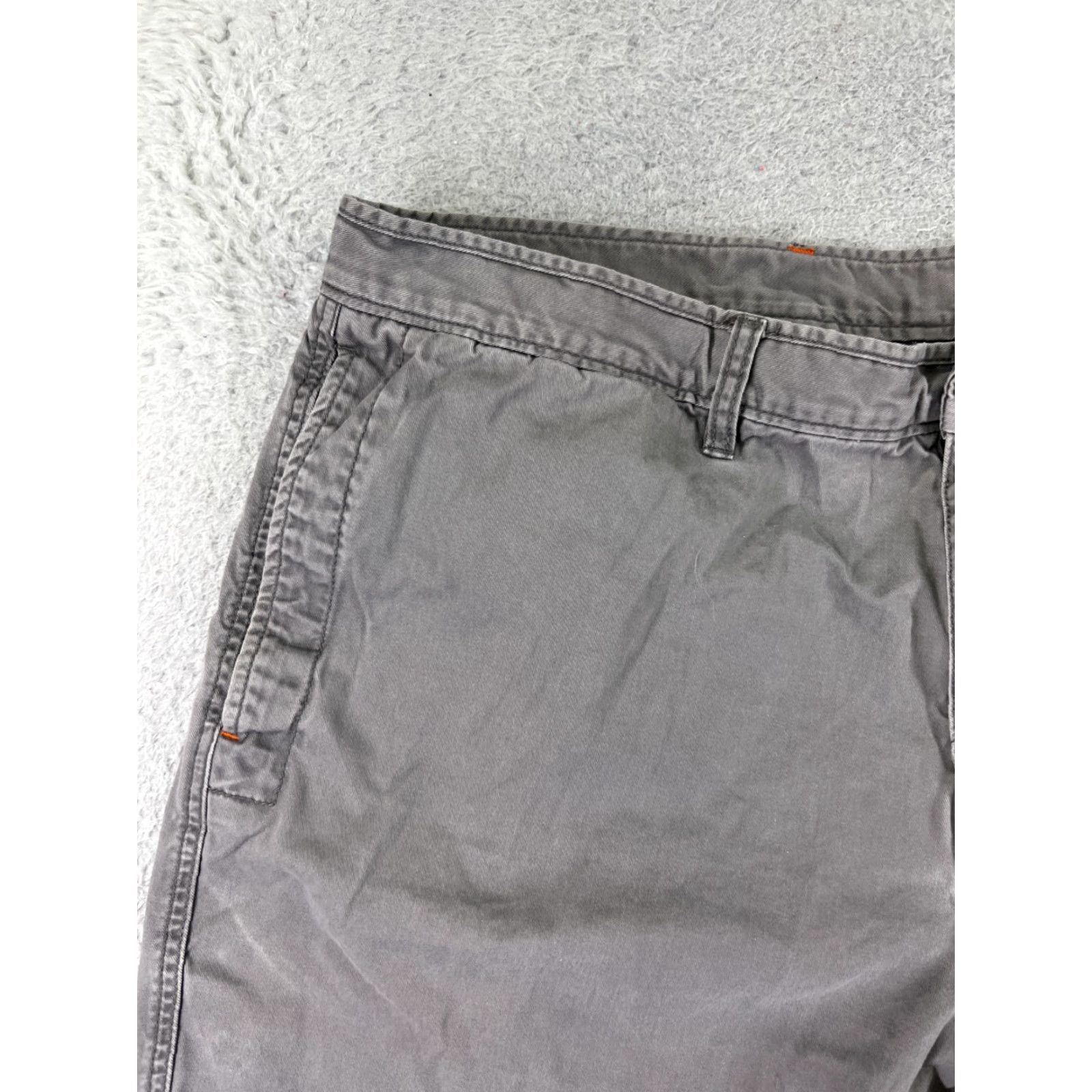 Tommy Bahama Tommy Bahama Shorts Men 40 Gray 100% Cotton Chino Beach Resort Vacation Size US 40 / EU 56 - 4 Thumbnail