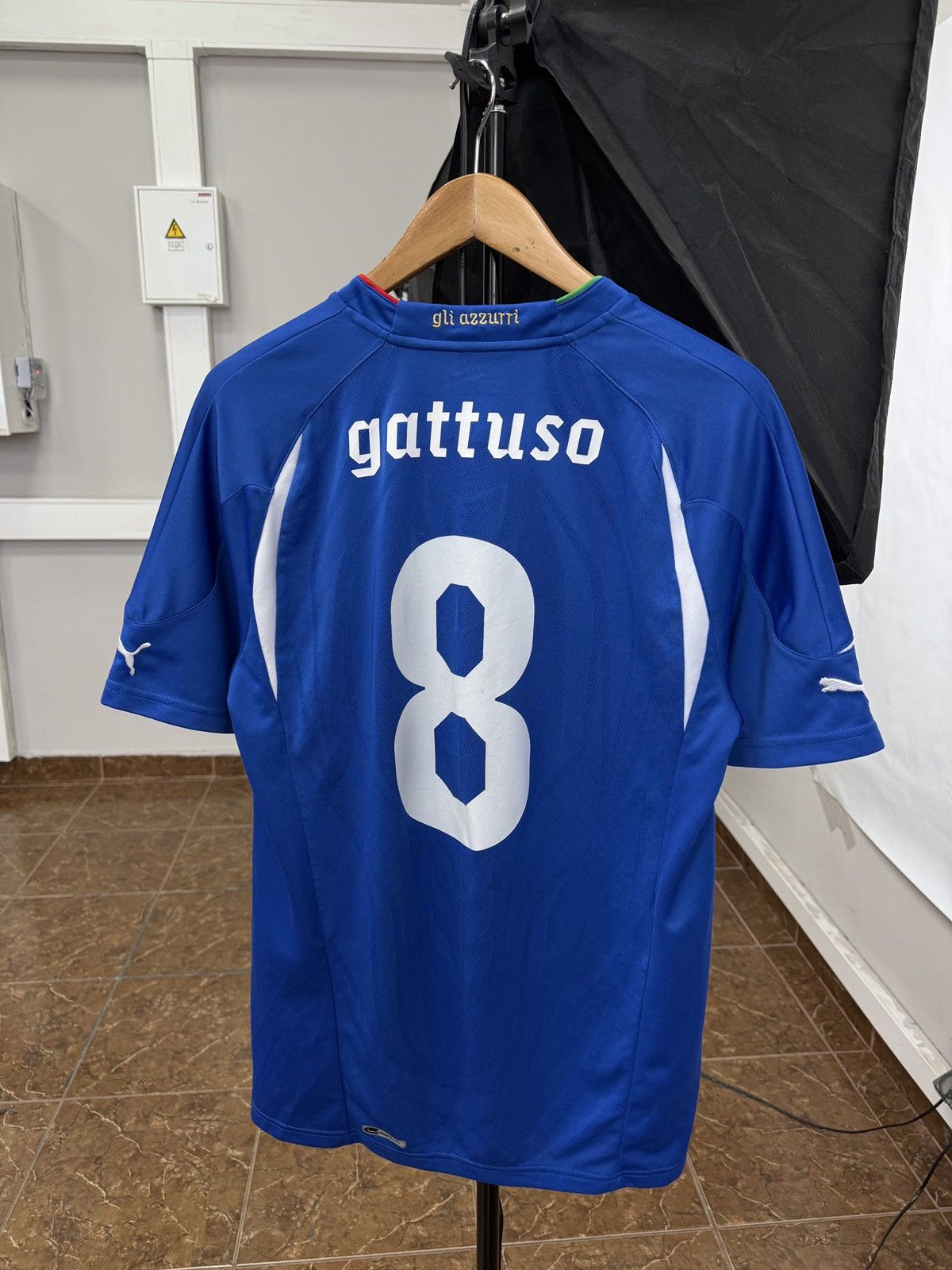 Puma 🇮🇹 Vintage 2010 Gennaro Gattuso #8 Puma Italy Soccer Jersey Size US L / EU 52-54 / 3 - 2 Thumbnail