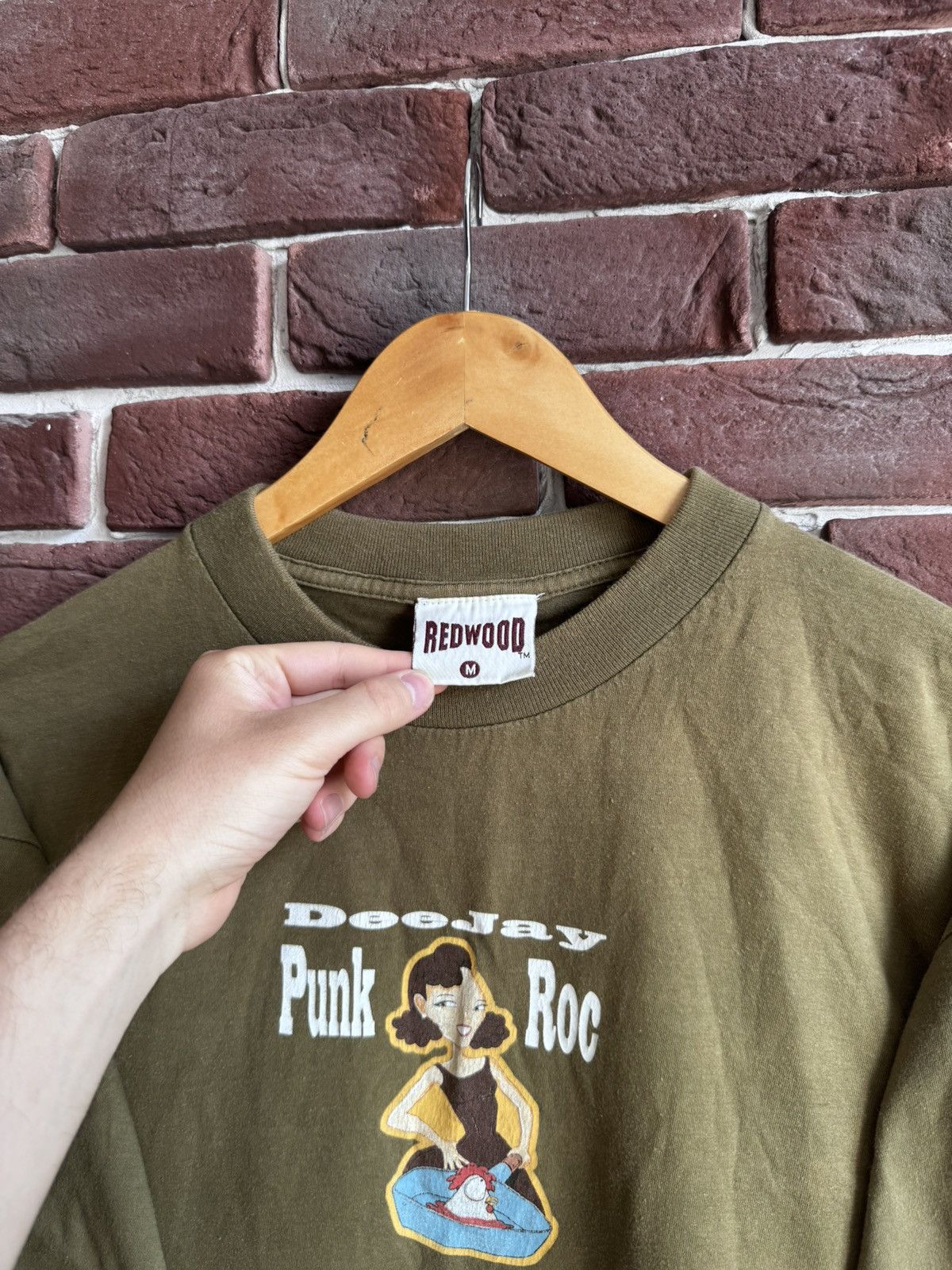 Rap Tees 90s DeeJay Punk-Roc Chicken hip hop rap beat box band tshirt Size US M / EU 48-50 / 2 - 4 Thumbnail