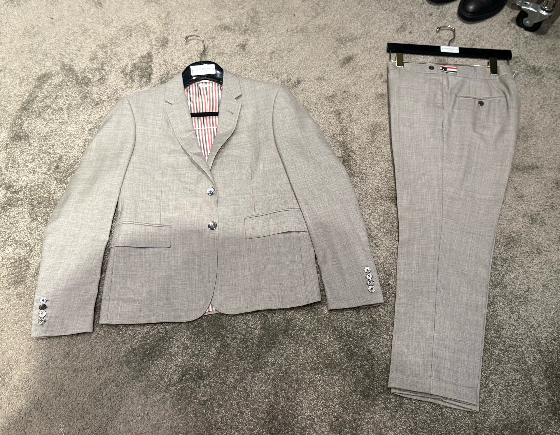 Thom Browne Thom Browne Classic Light Gray Tailored Suit 95 New Size US M / EU 48-50 / 2 - 1 Thumbnail