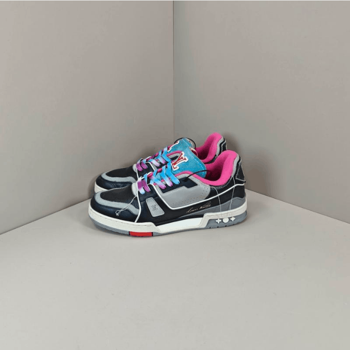 Louis Vuitton Louis Vuitton low-top sneakers 41.5 Size US 8.5 / EU 41-42 - 1 Thumbnail