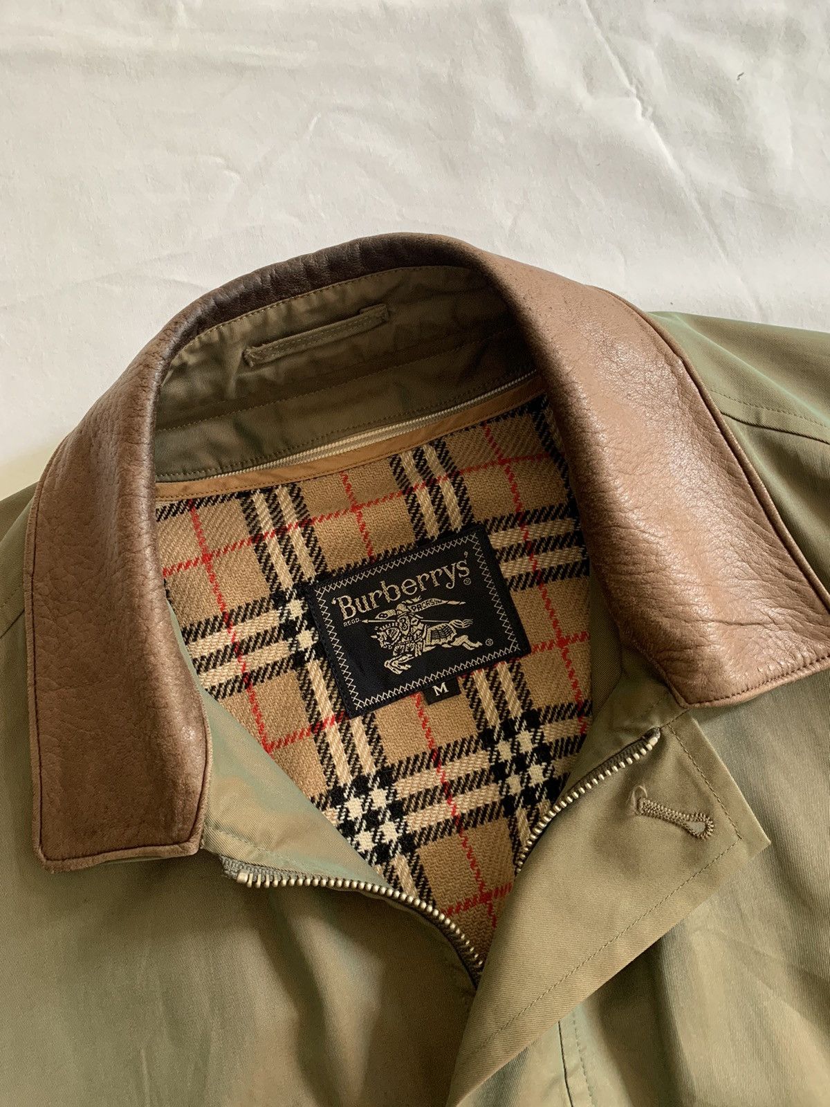 Burberry VINTAGE BURBERRY NOVA CHECK JACKET WITH REMOVABLE VEST Size US M / EU 48-50 / 2 - 7 Thumbnail