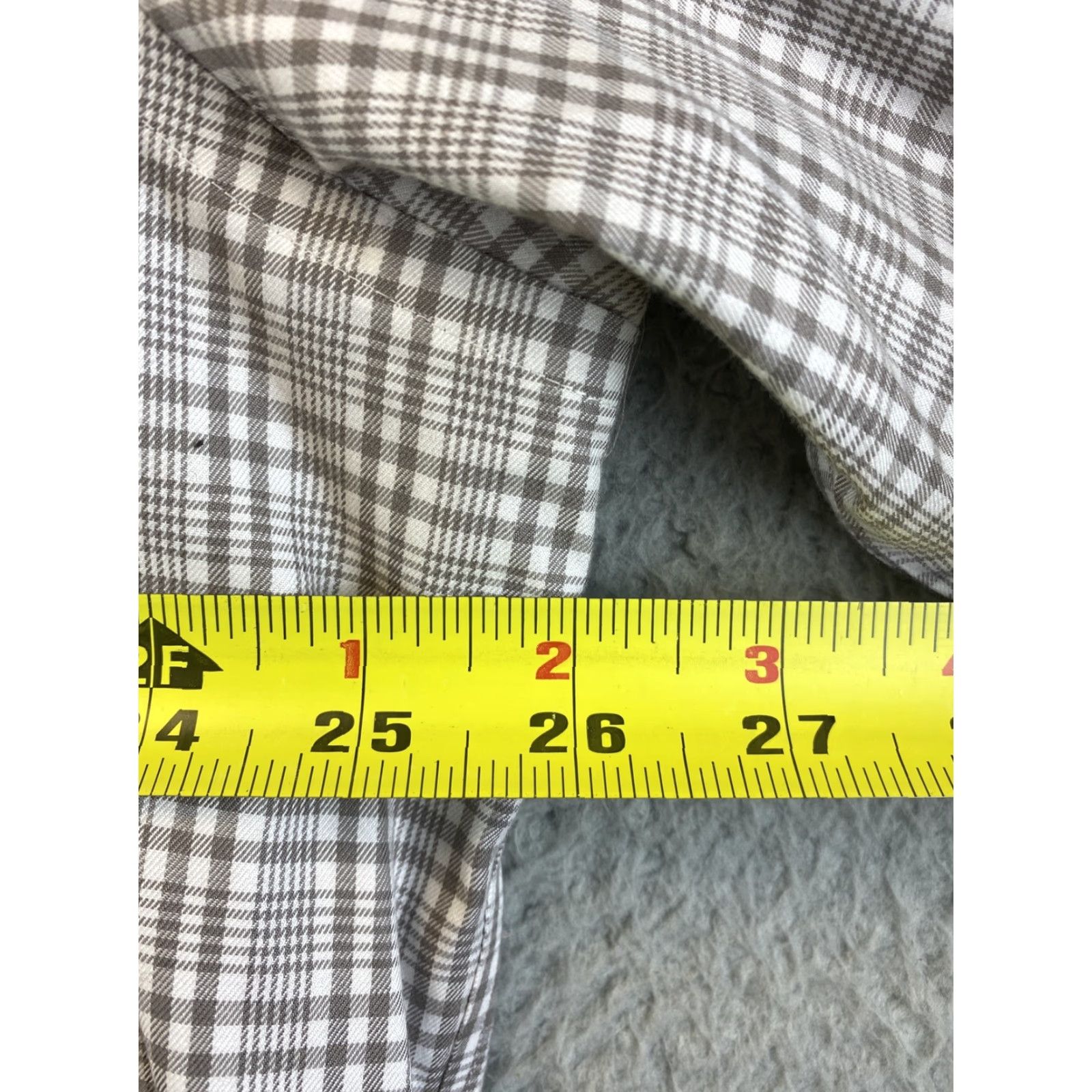 Brooks Brothers Brooks Brothers Men's Long Sleeve Dress Shirt Beige Regent 17 35 Plaid /89-26 /2nd Day Shipping? Size 46R - 6 Thumbnail
