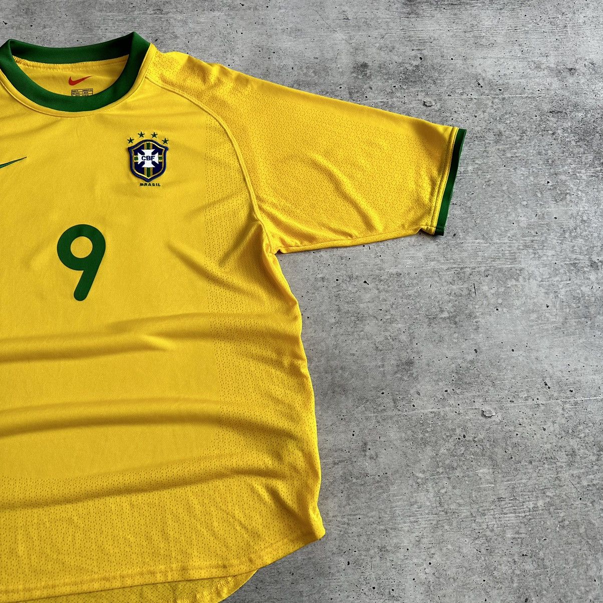 Nike Nike Brazil 00s Home Football Shirt Soccer Jersey #9 Ronaldo Size US M / EU 48-50 / 2 - 3 Thumbnail