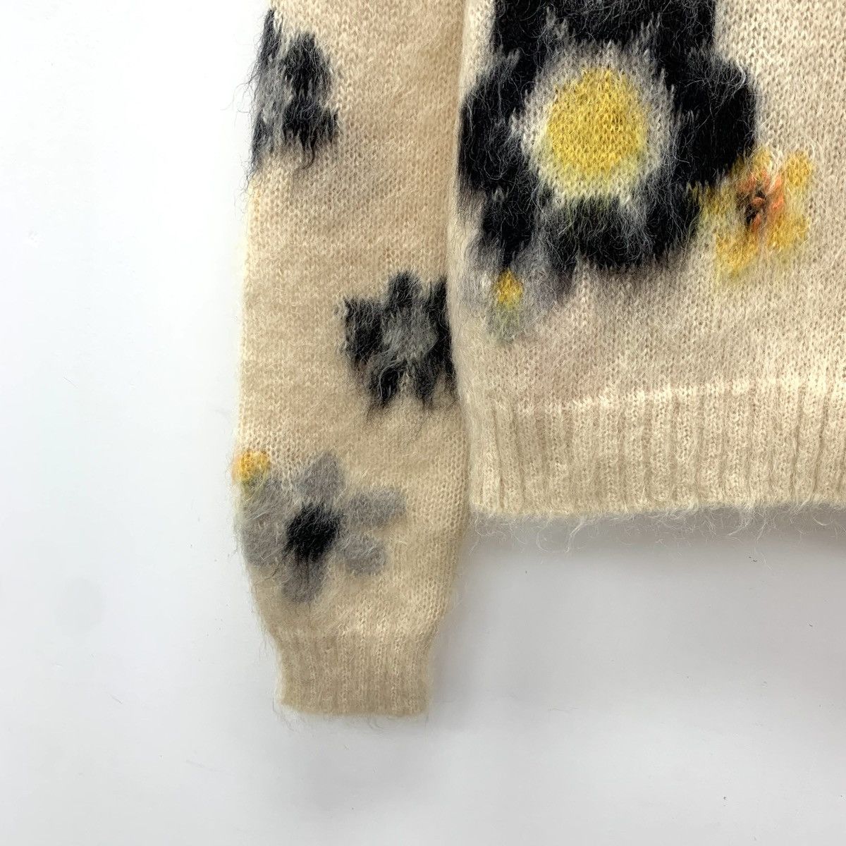 Miu Miu Miu Miu Yellow Mohair Long Sleeve Knit Sweater K26WX Size S / US 4 / IT 40 - 4 Thumbnail