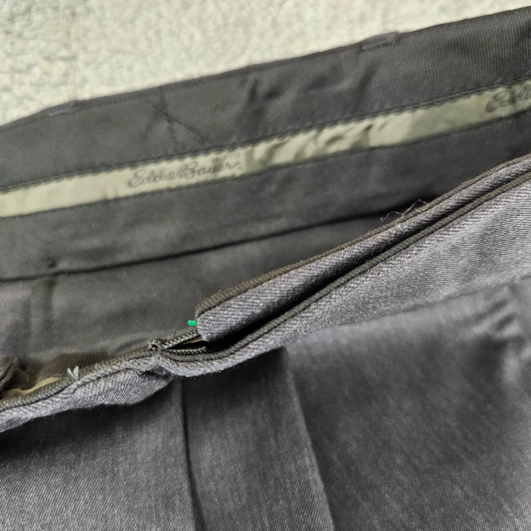 Eddie Bauer VINTAGE Eddie Bauer Pants Mens Baggy 38x29 Charcoal Grey Pleated Cuffed Wool Twill 80s Y2K Chino Relaxed Straight Fall Winter Spring Mens Size US 38 / EU 54 - 3 Thumbnail