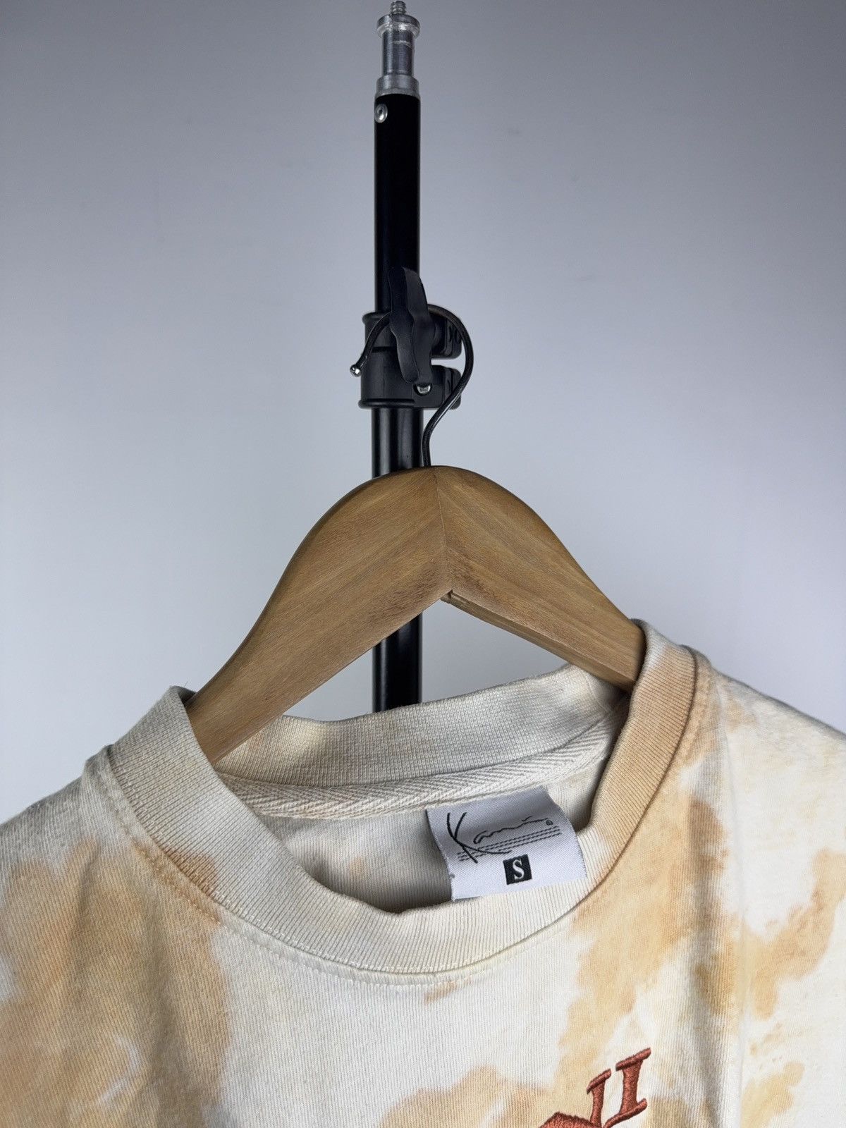 Karl Kani 00s Karl Kani Tie-Dye Logo Embroidered Tee Tagged S Fits L Size US M / EU 48-50 / 2 - 6 Thumbnail