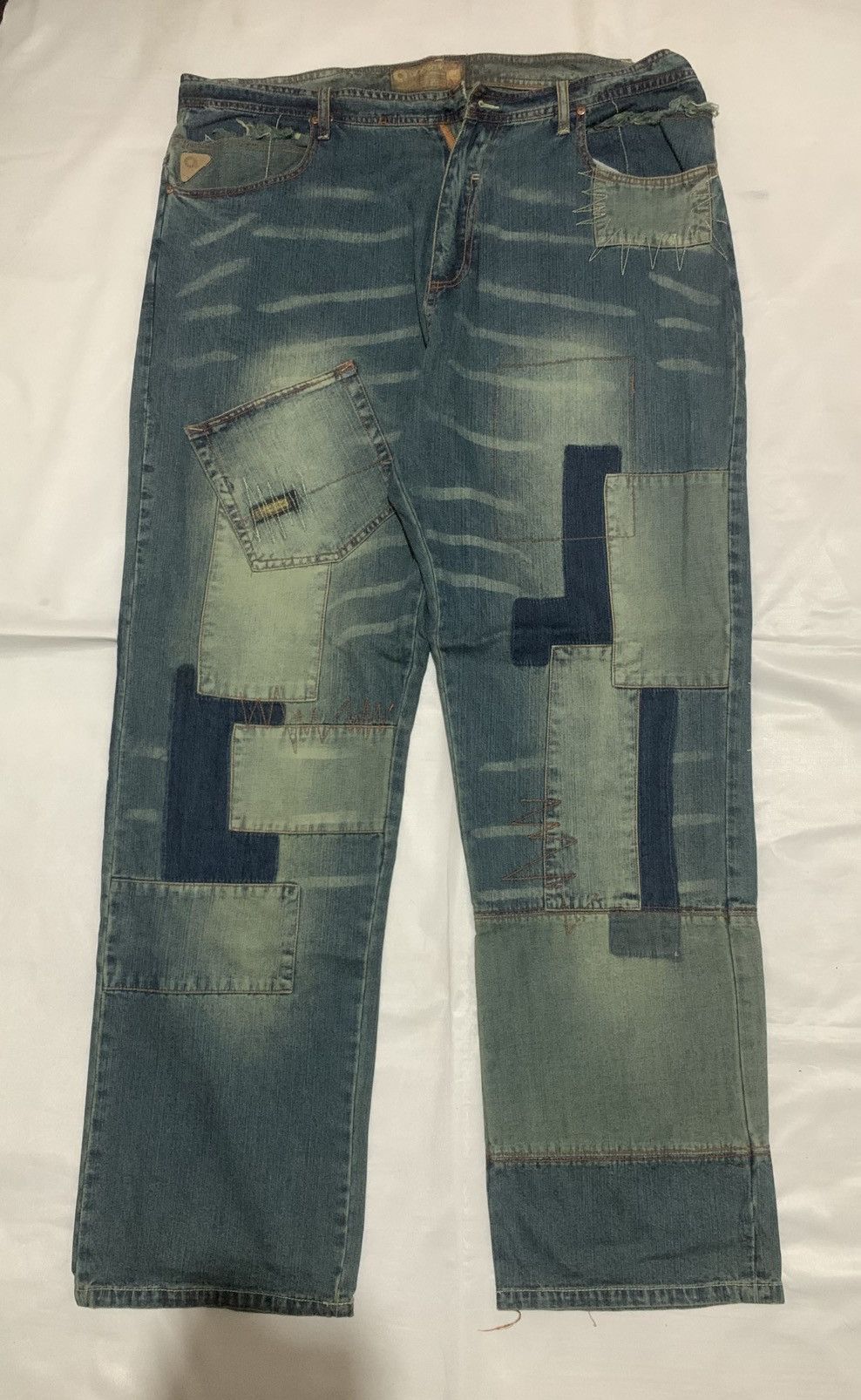 Akademiks Vintage Akademiks Multi Pocket Embroidered Baggy Y2K Jeans Size US 42 / EU 58 - 1 Thumbnail