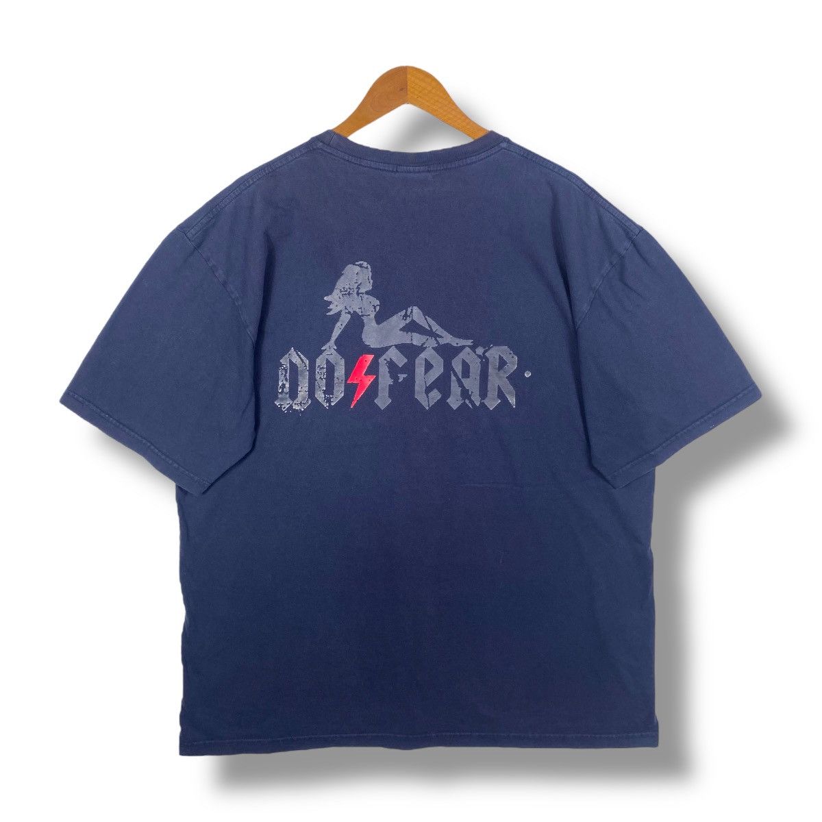 No Fear × Vintage Vintage 00's NO FEAR Skatewear Apparel Graphic Faded Tee Size US XL / EU 56 / 4 - 1 Thumbnail