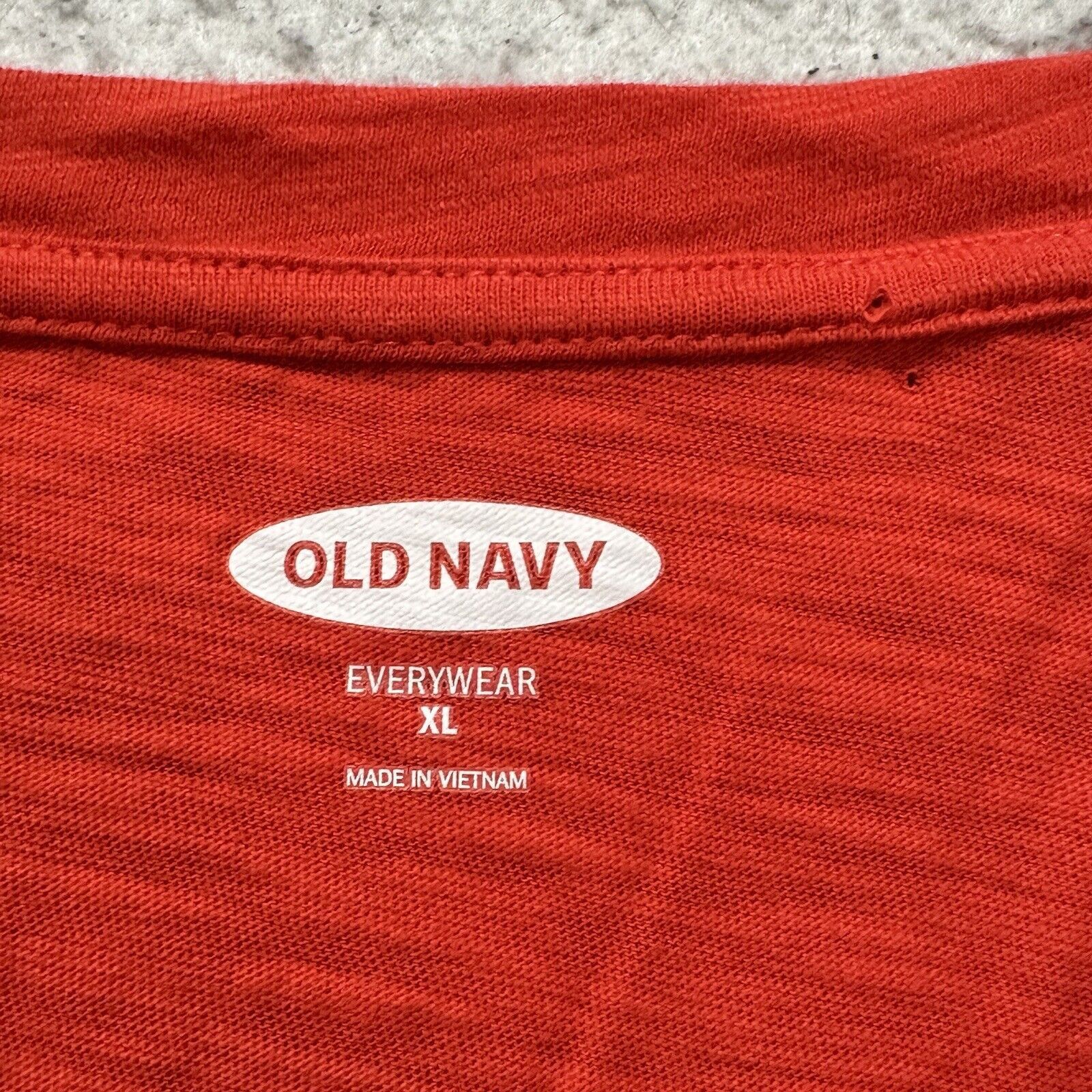 Old Navy Old Navy Everywear XL V-Neck T Shirt Orange/Red Pullover Size XL / US 12-14 / IT 48-50 - 3 Thumbnail