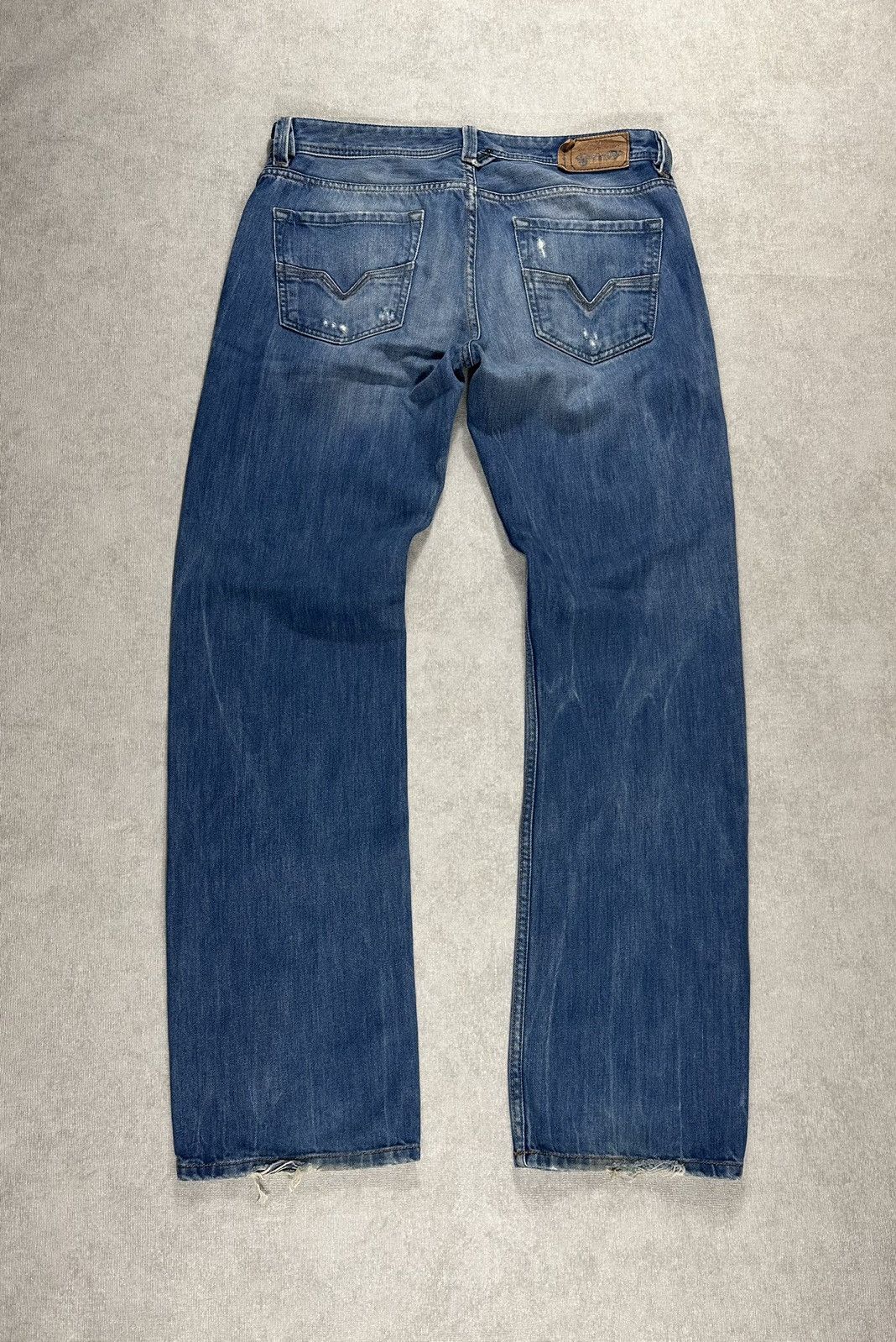Diesel Vintage Diesel Larkee Regular Distressed Jeans 32x30 Size US 32 / EU 48 - 1 Thumbnail