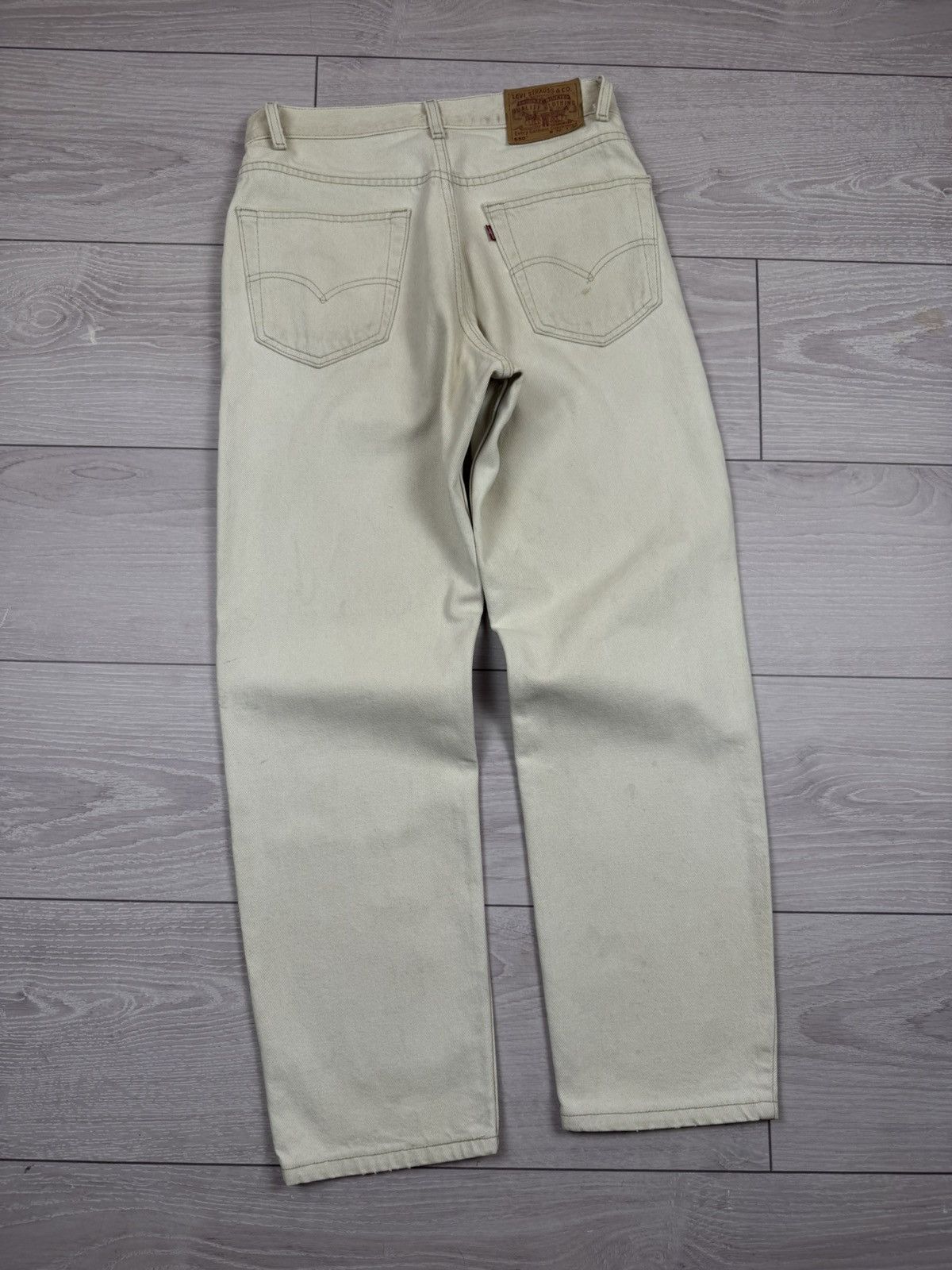 Levi's Vintage 90s Levis 550 Beige Faded Jeans Made in USA 32 sz Size US 32 / EU 48 - 1 Thumbnail